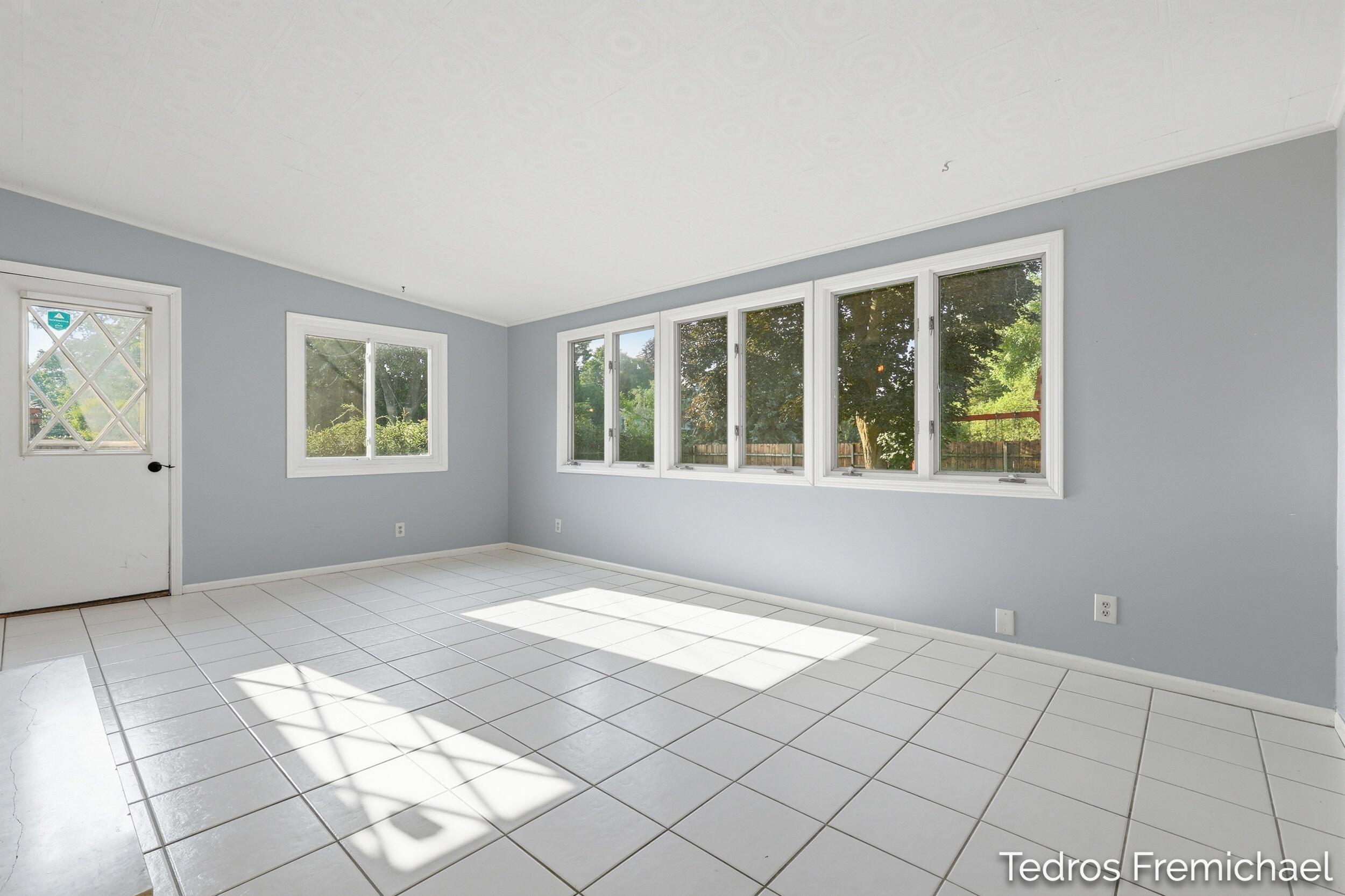 2423 Ridgefield Road Portage MI 49024