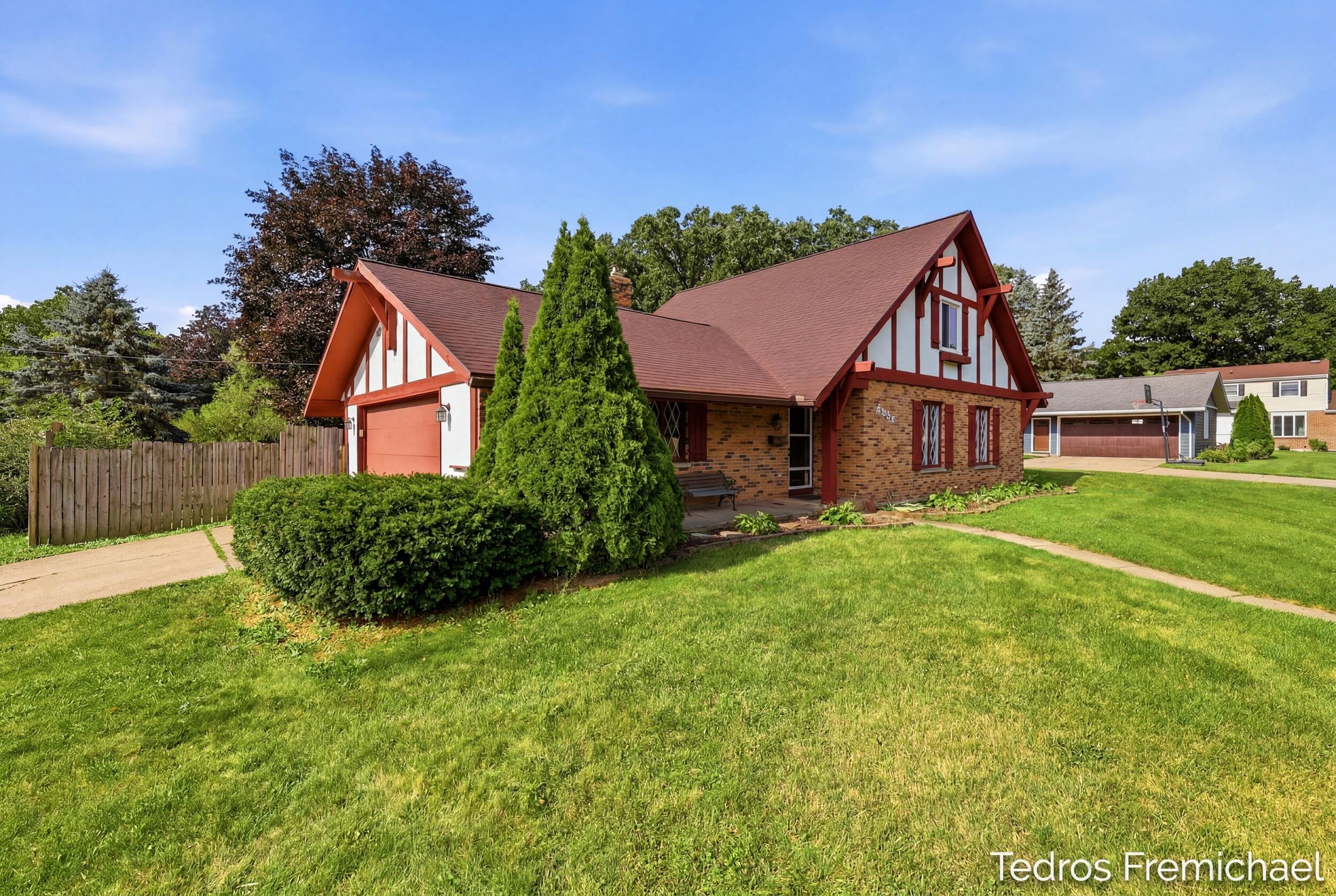 2423 Ridgefield Road Portage MI 49024