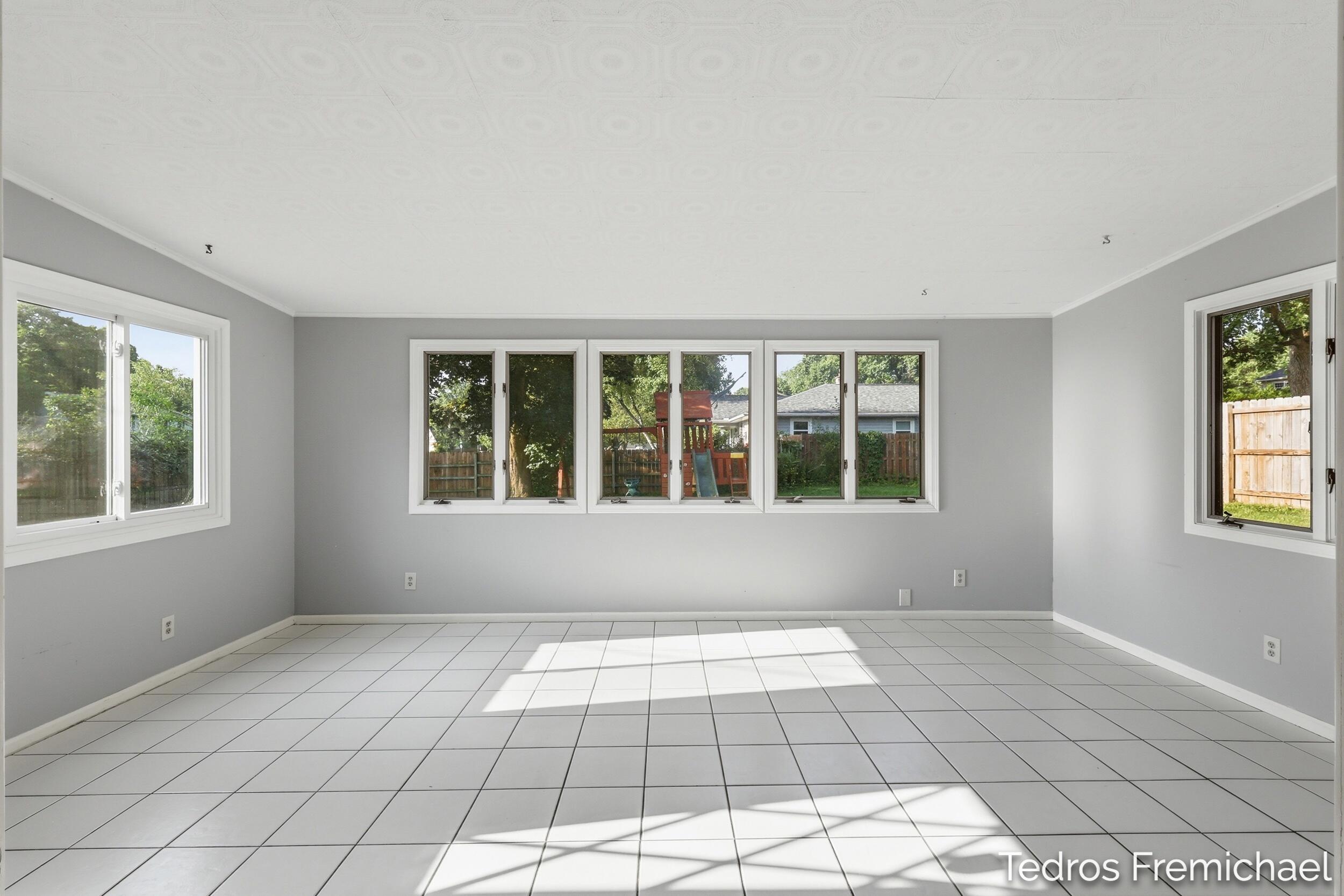 2423 Ridgefield Road Portage MI 49024