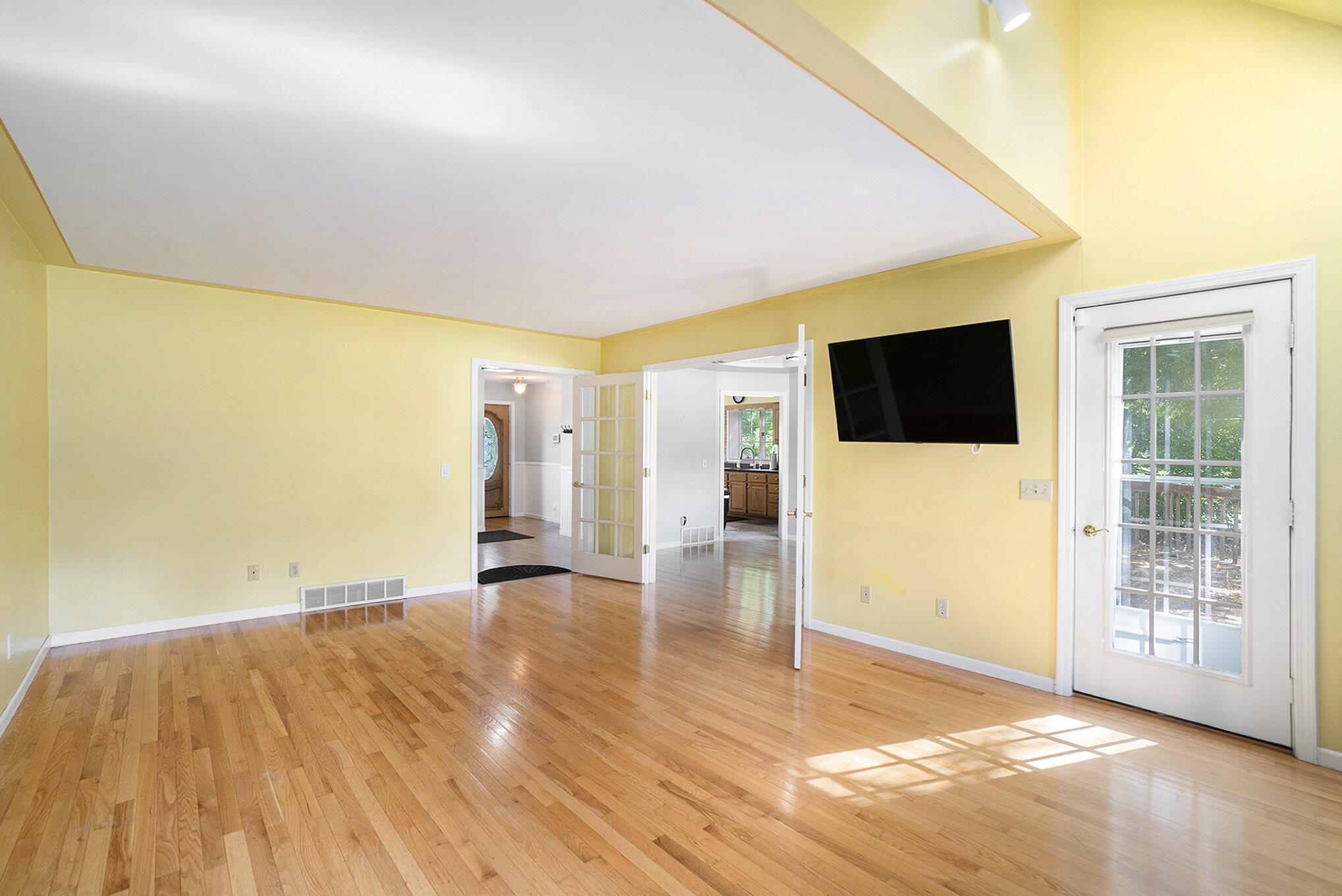507 Lena Drive South Haven MI 49090