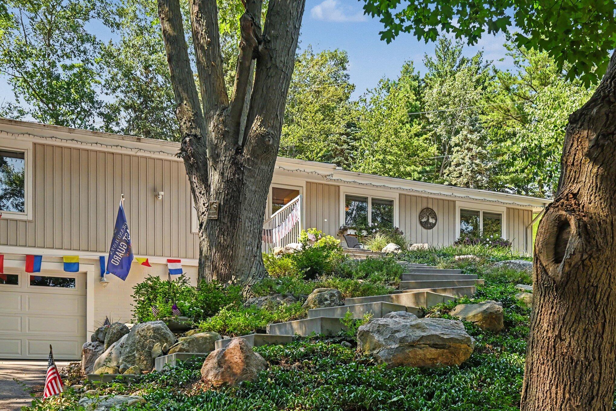 405 Slayton Avenue Grand Haven MI 49417