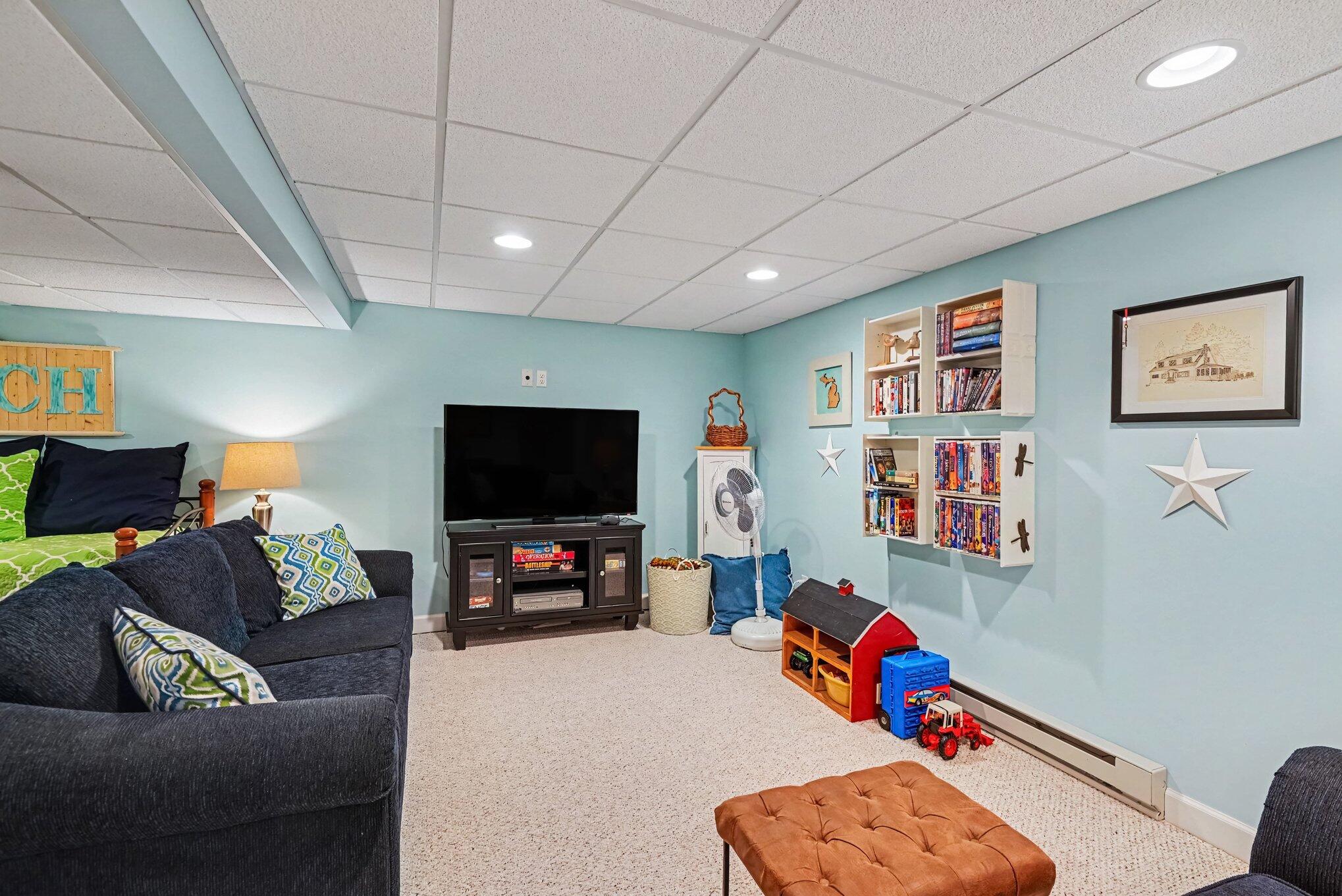 405 Slayton Avenue Grand Haven MI 49417
