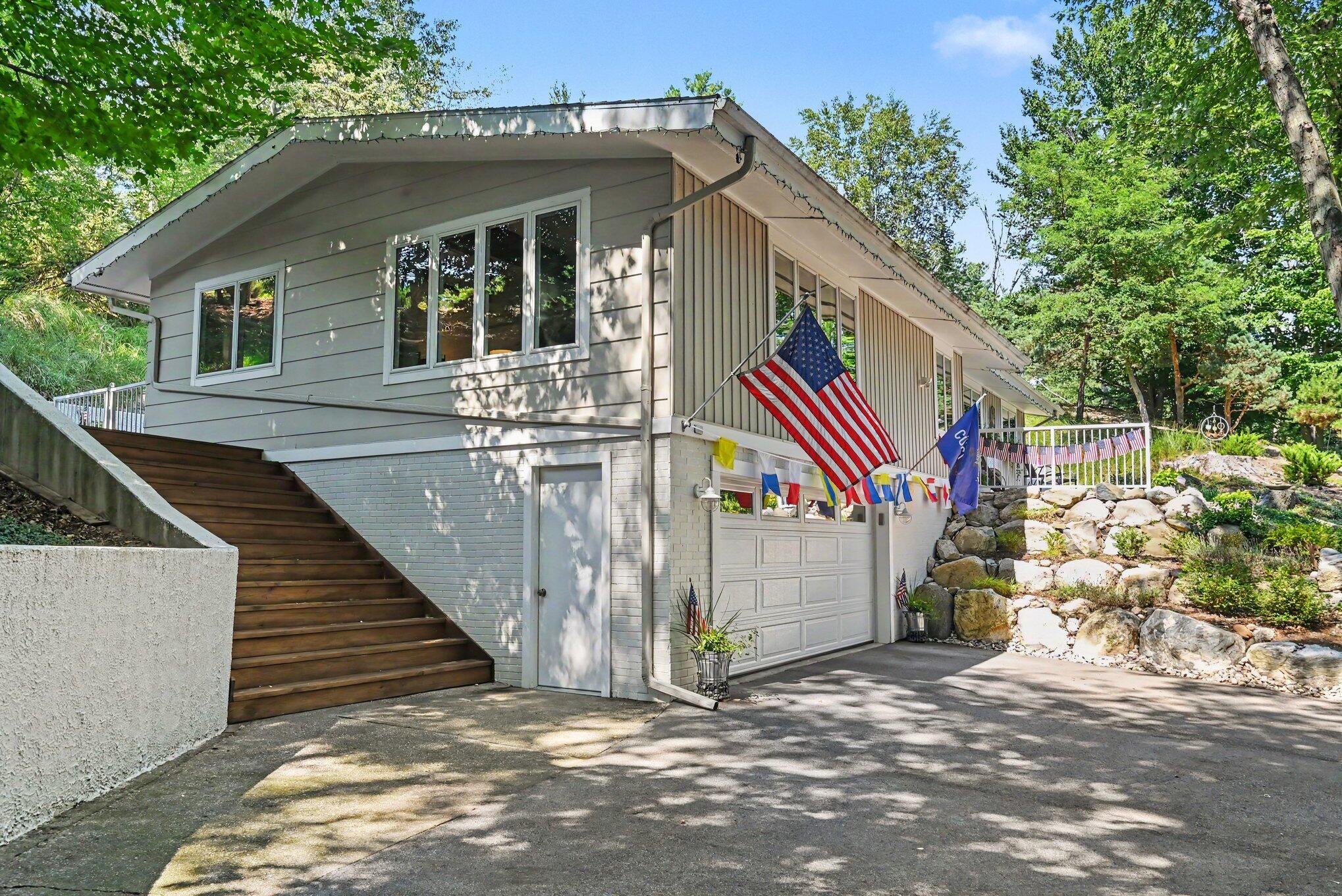 405 Slayton Avenue Grand Haven MI 49417