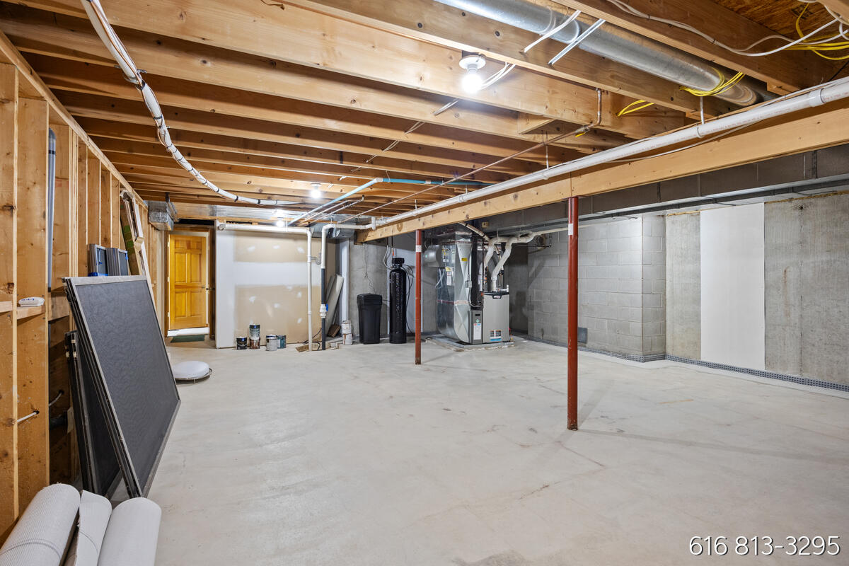 1860 Beard Drive SE Grand Rapids MI 49546