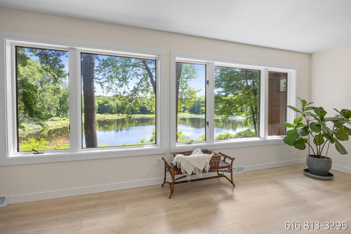 1860 Beard Drive SE Grand Rapids MI 49546