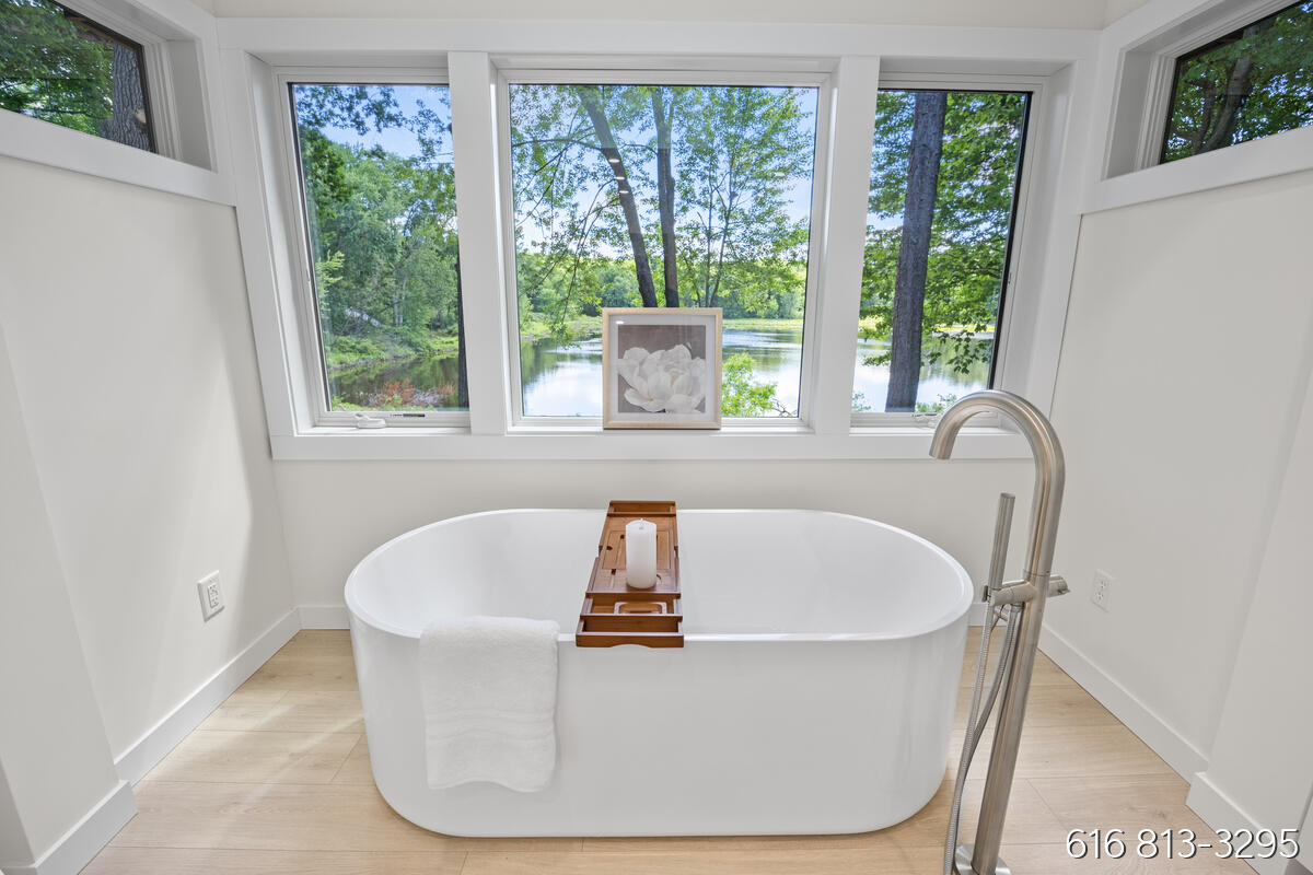 1860 Beard Drive SE Grand Rapids MI 49546