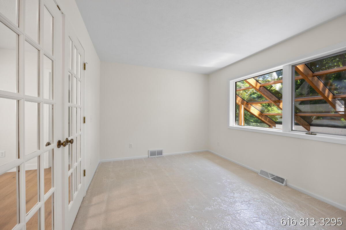 1860 Beard Drive SE Grand Rapids MI 49546