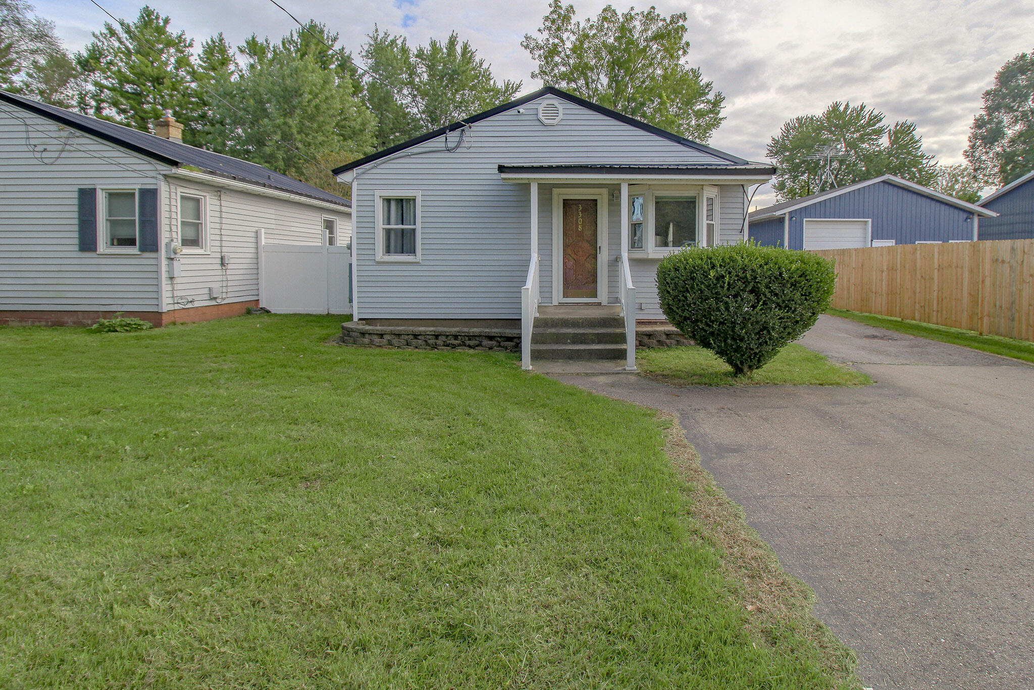 3308 Lake Street Kalamazoo MI 49048