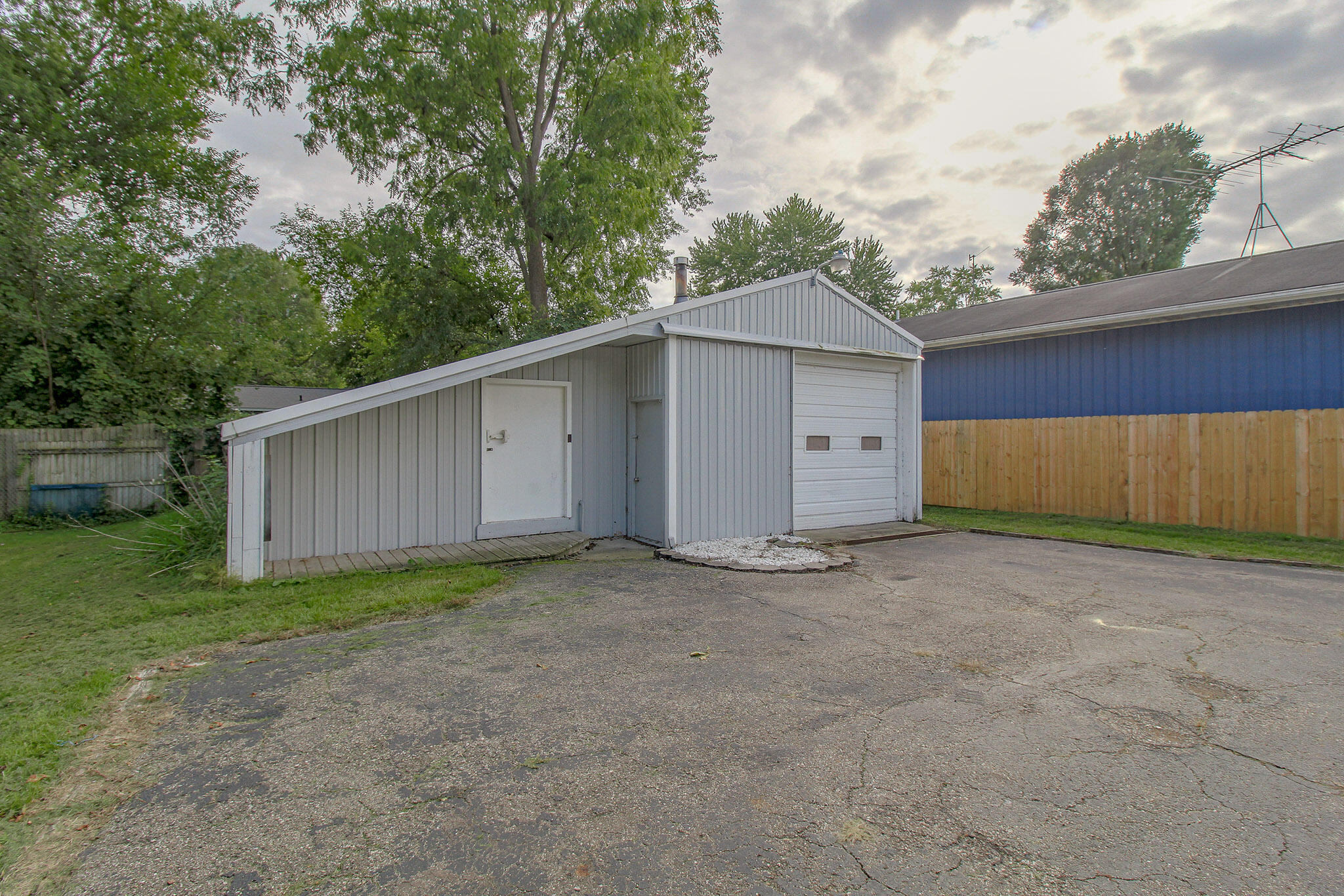 3308 Lake Street Kalamazoo MI 49048