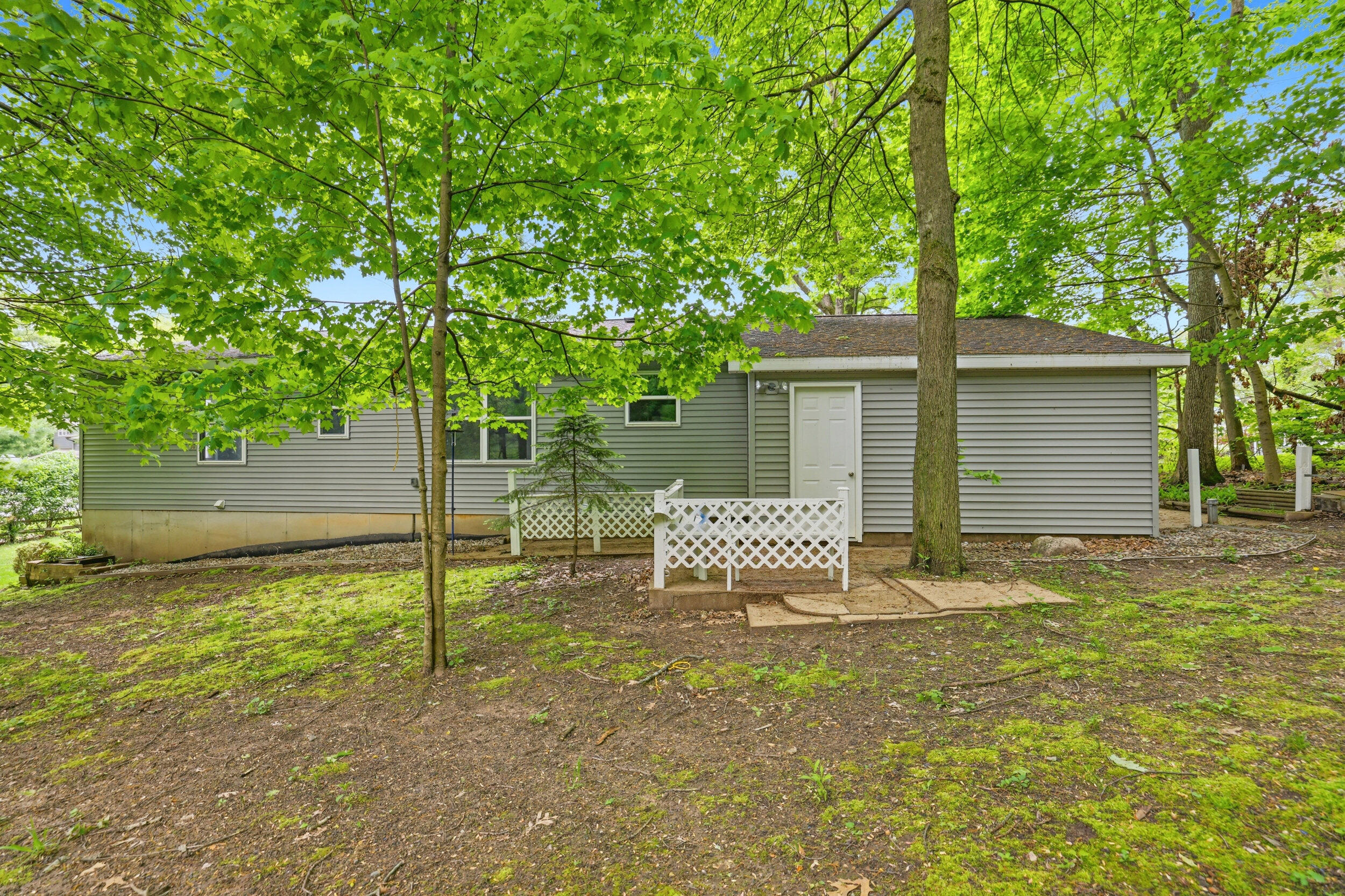 8759 Brower Lake Drive NE Rockford MI 49341