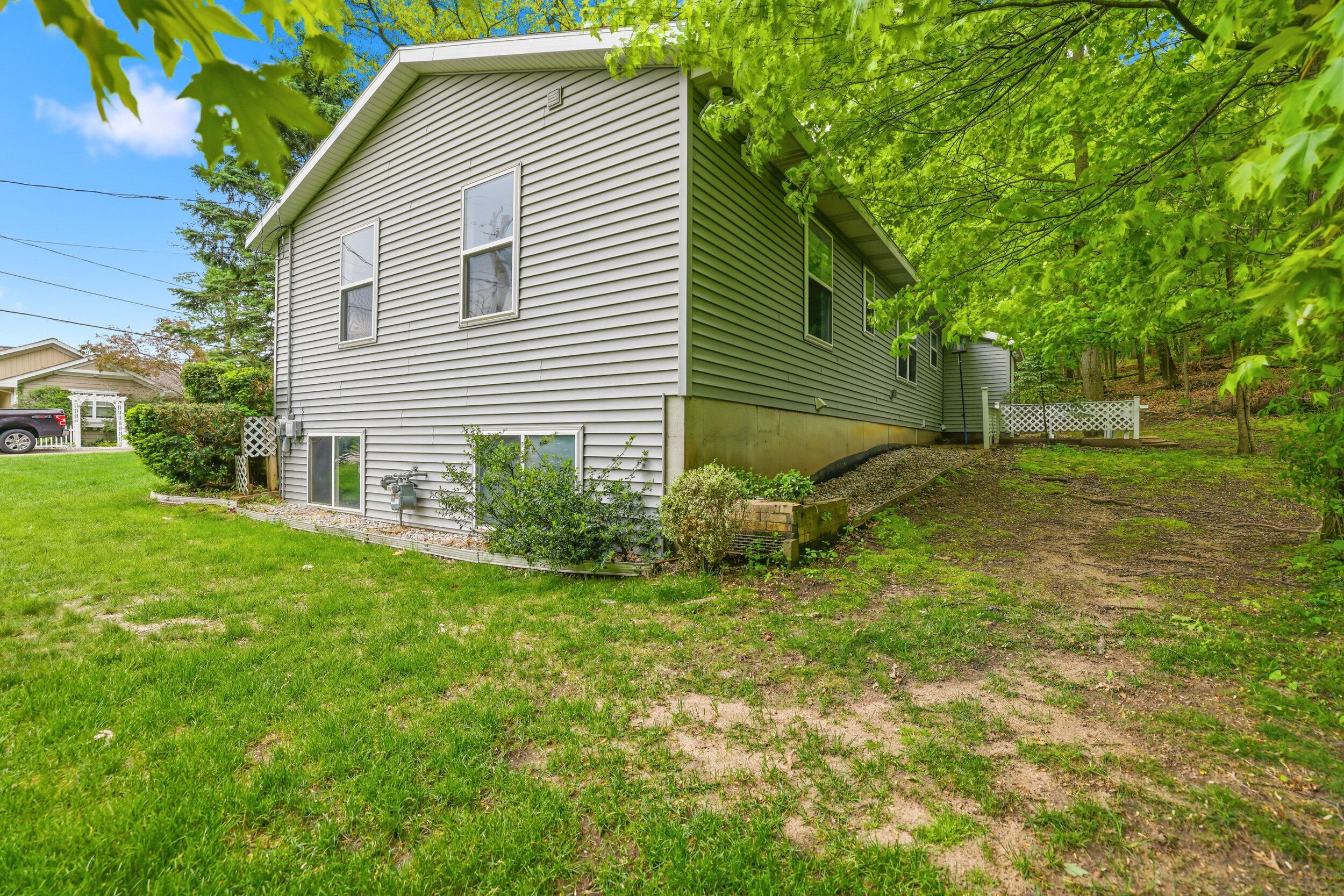 8759 Brower Lake Drive NE Rockford MI 49341
