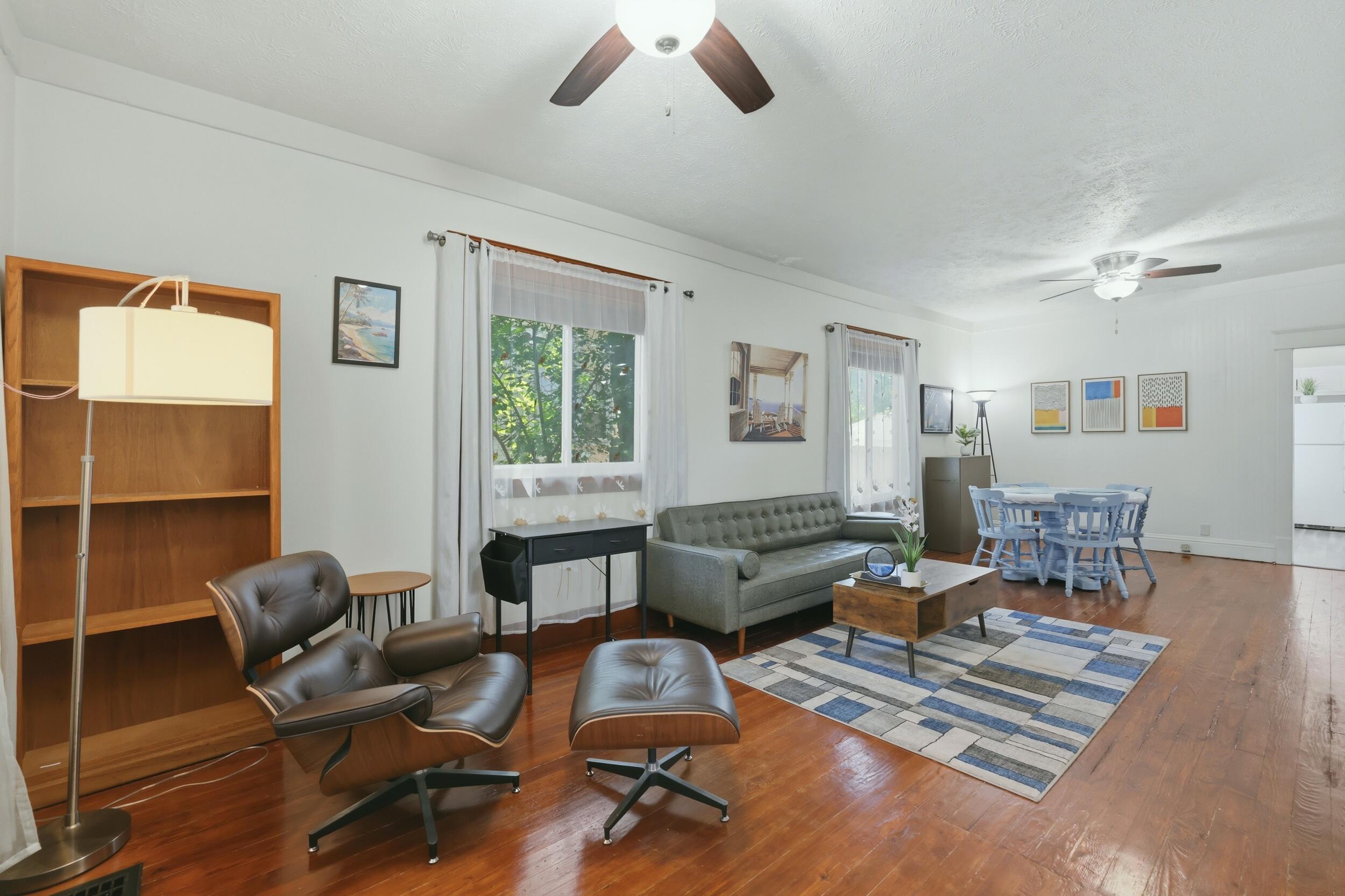 118 W 18th Street Holland MI 49423