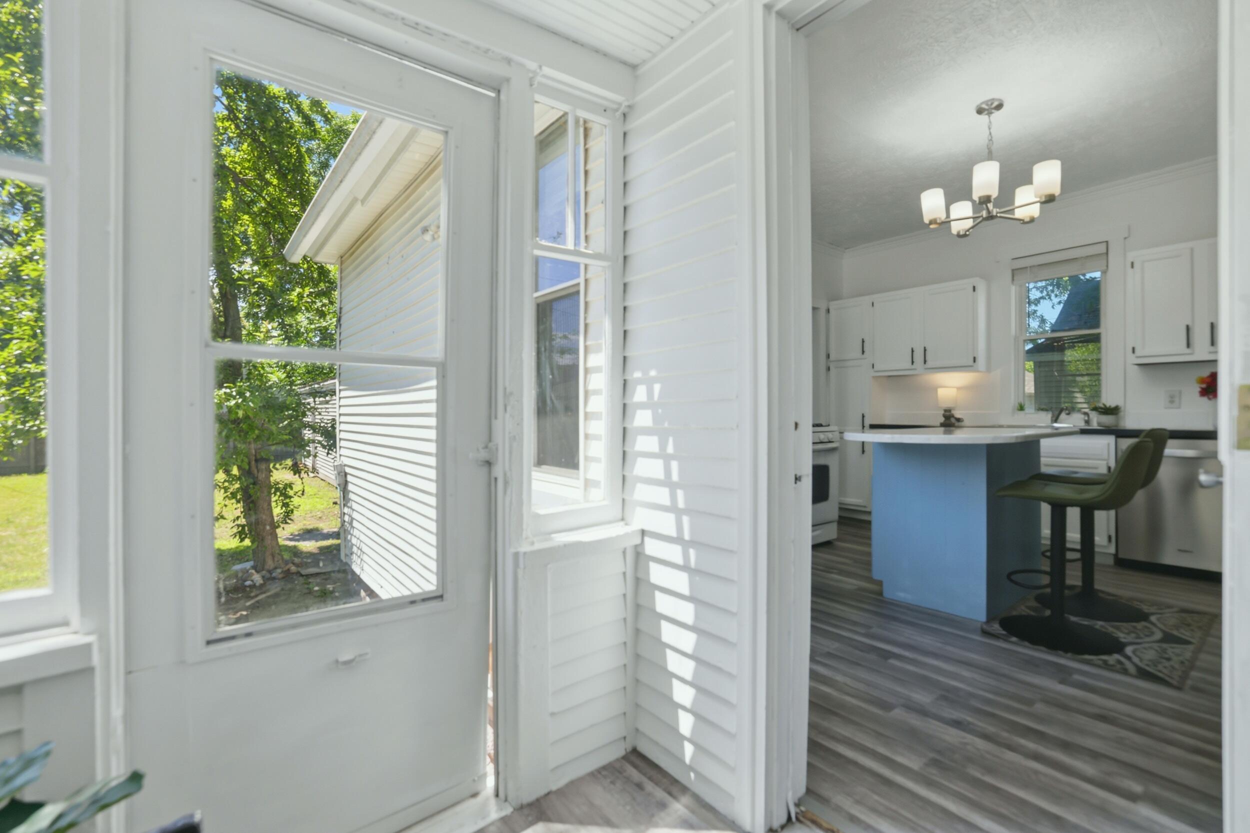 118 W 18th Street Holland MI 49423