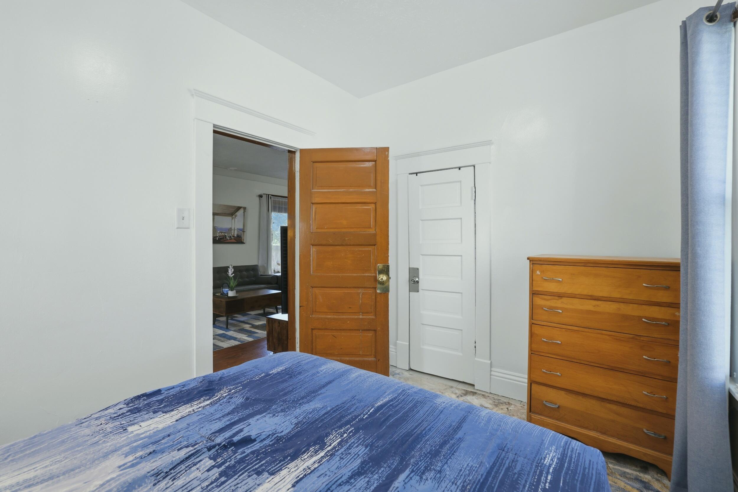 118 W 18th Street Holland MI 49423
