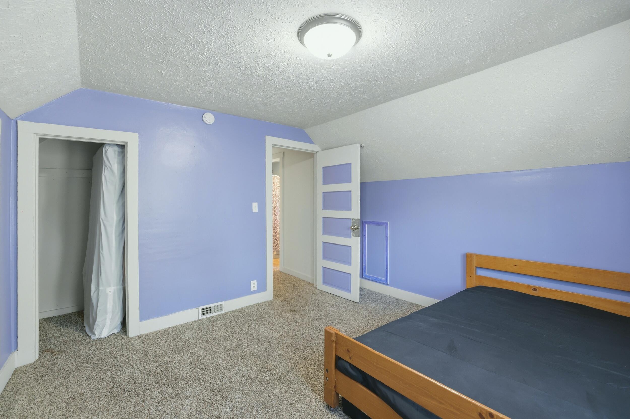 118 W 18th Street Holland MI 49423