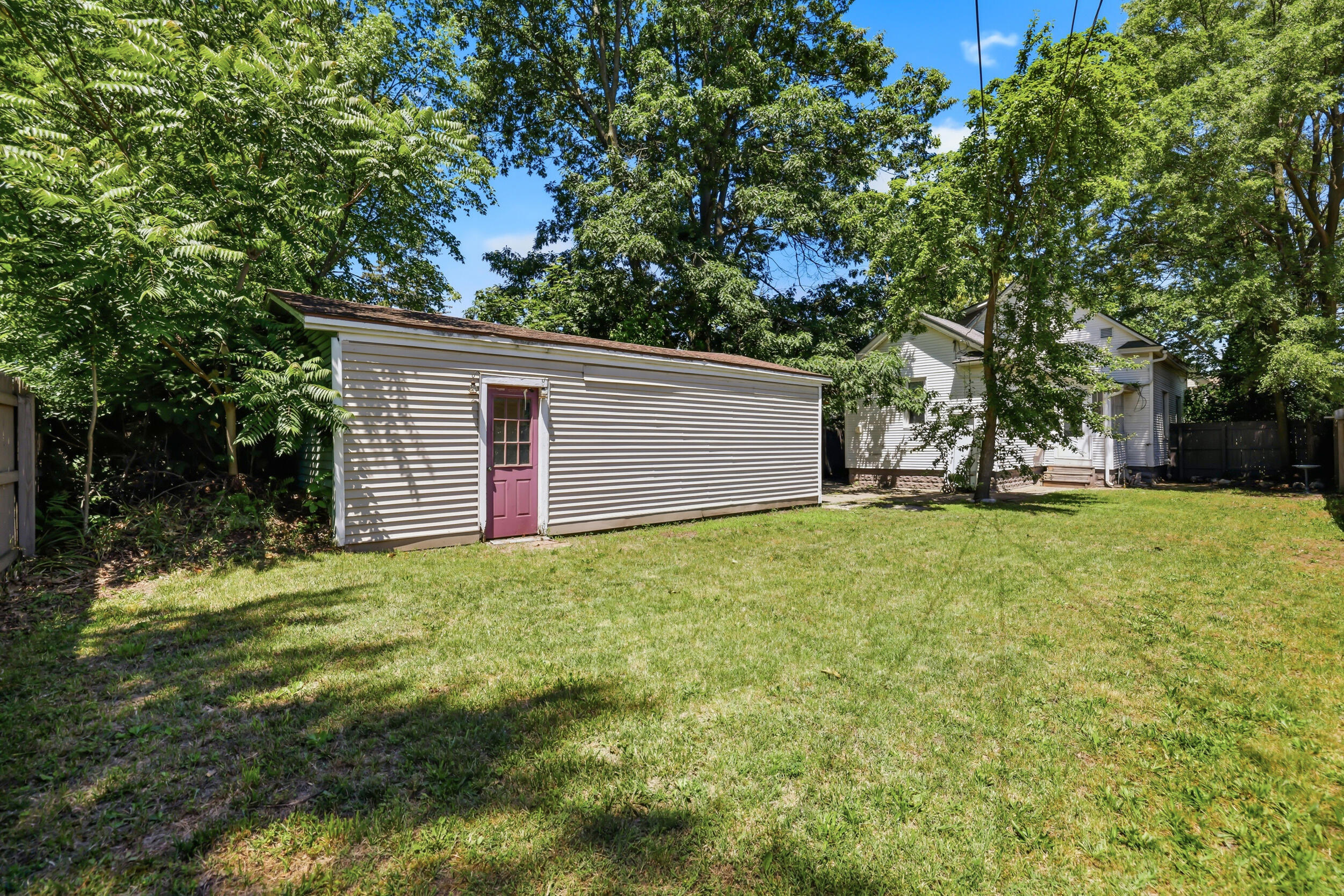 118 W 18th Street Holland MI 49423