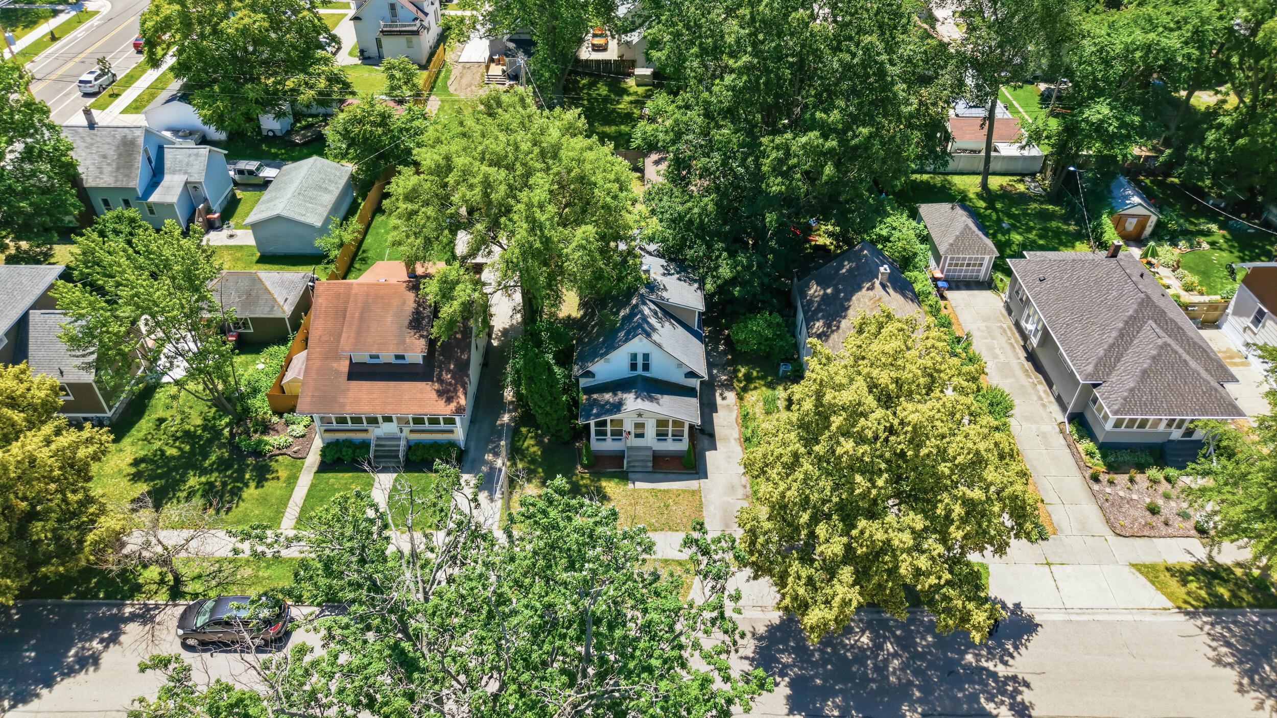118 W 18th Street Holland MI 49423