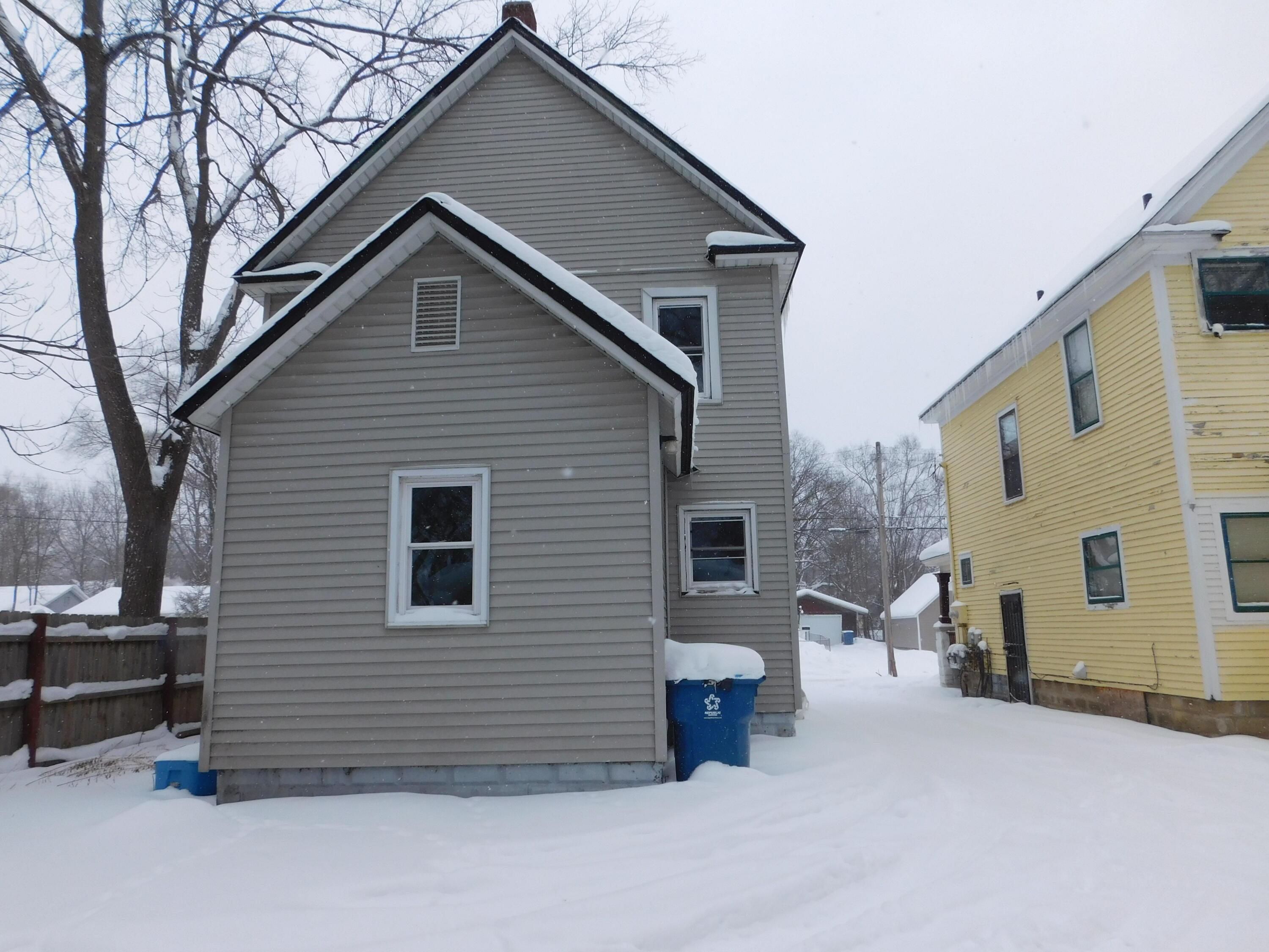 617 Dwight Avenue Kalamazoo MI 49048