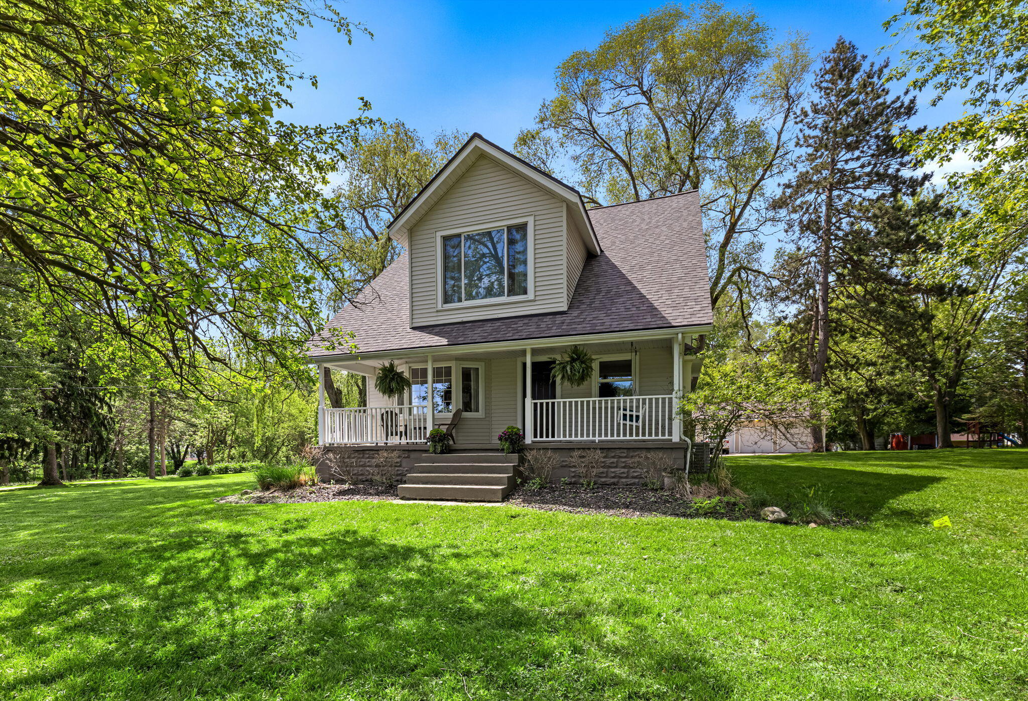 3120 Richmond Street NW Grand Rapids MI 49534