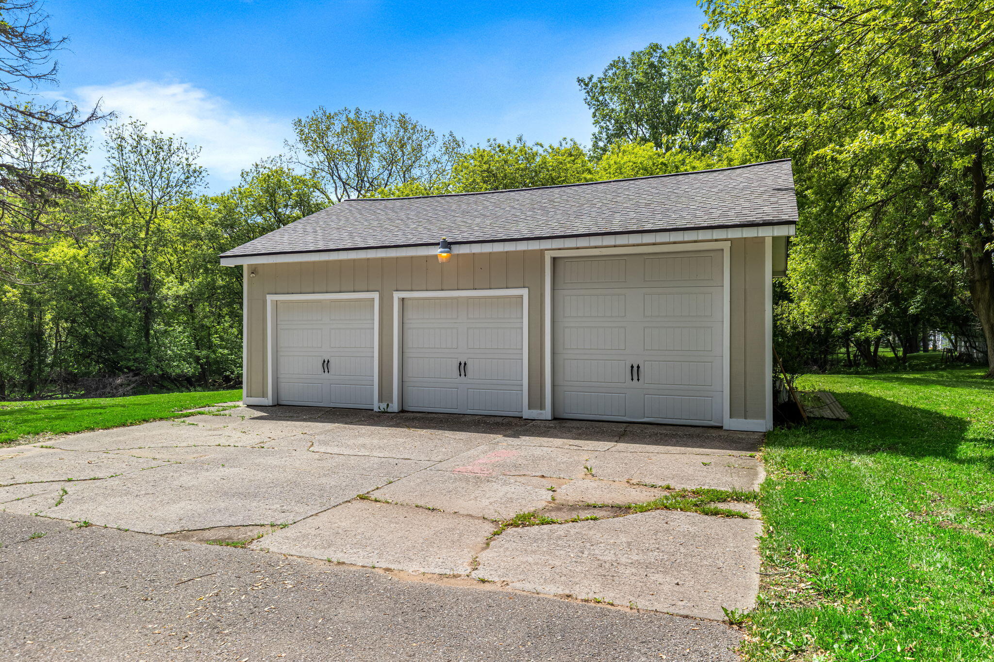 3120 Richmond Street NW Grand Rapids MI 49534