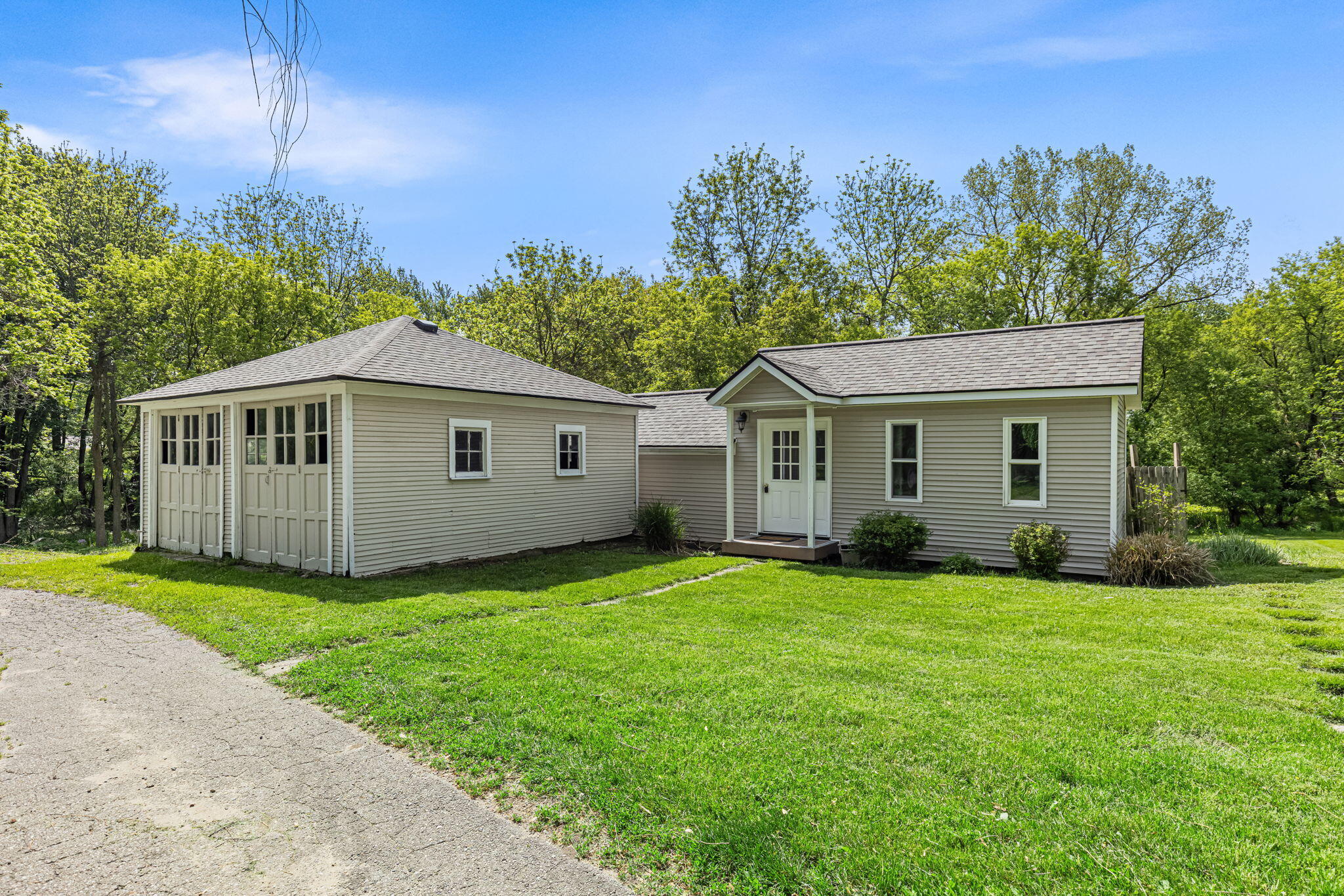 3120 Richmond Street NW Grand Rapids MI 49534