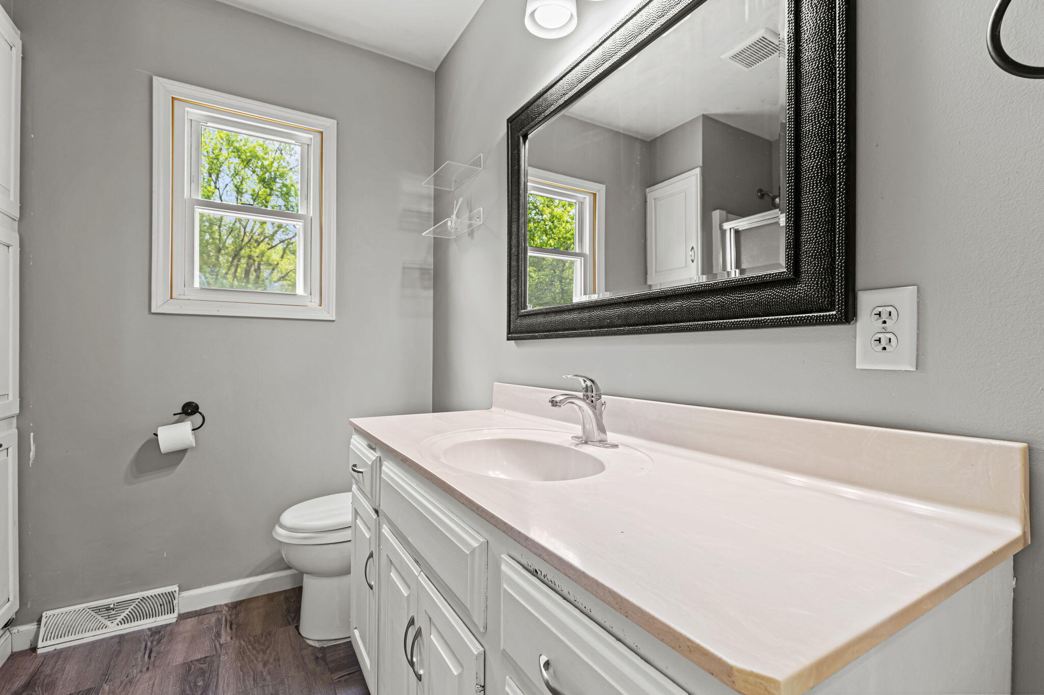 3120 Richmond Street NW Grand Rapids MI 49534