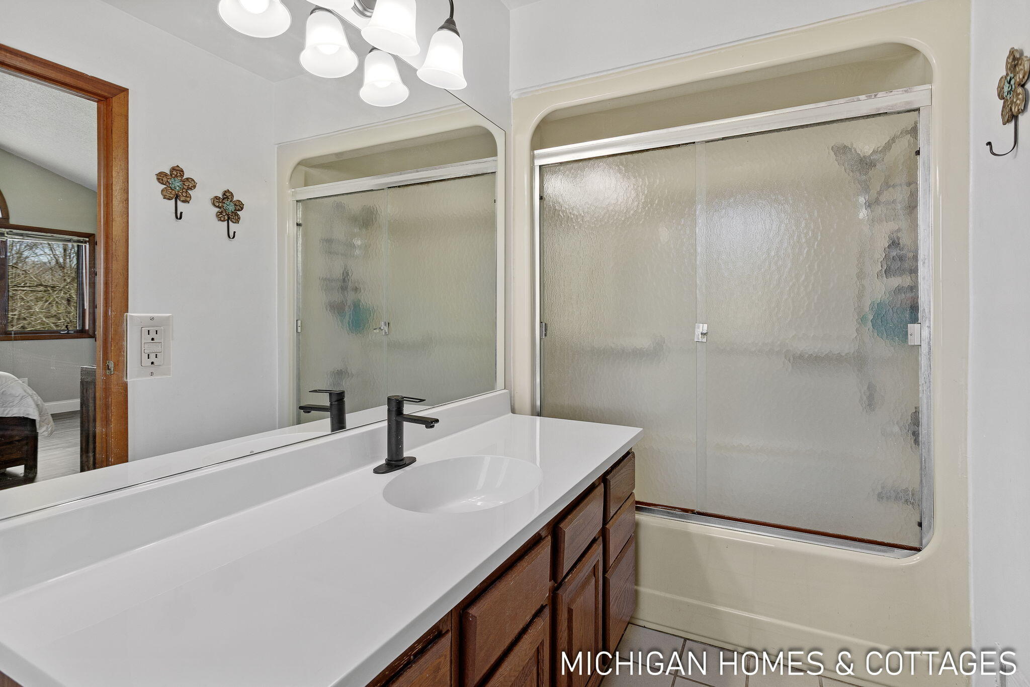 1661 68th Street Fennville MI 49408