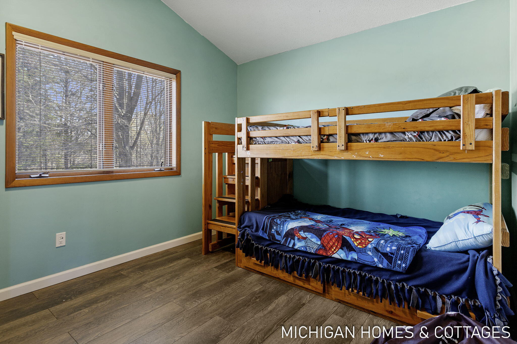 1661 68th Street Fennville MI 49408