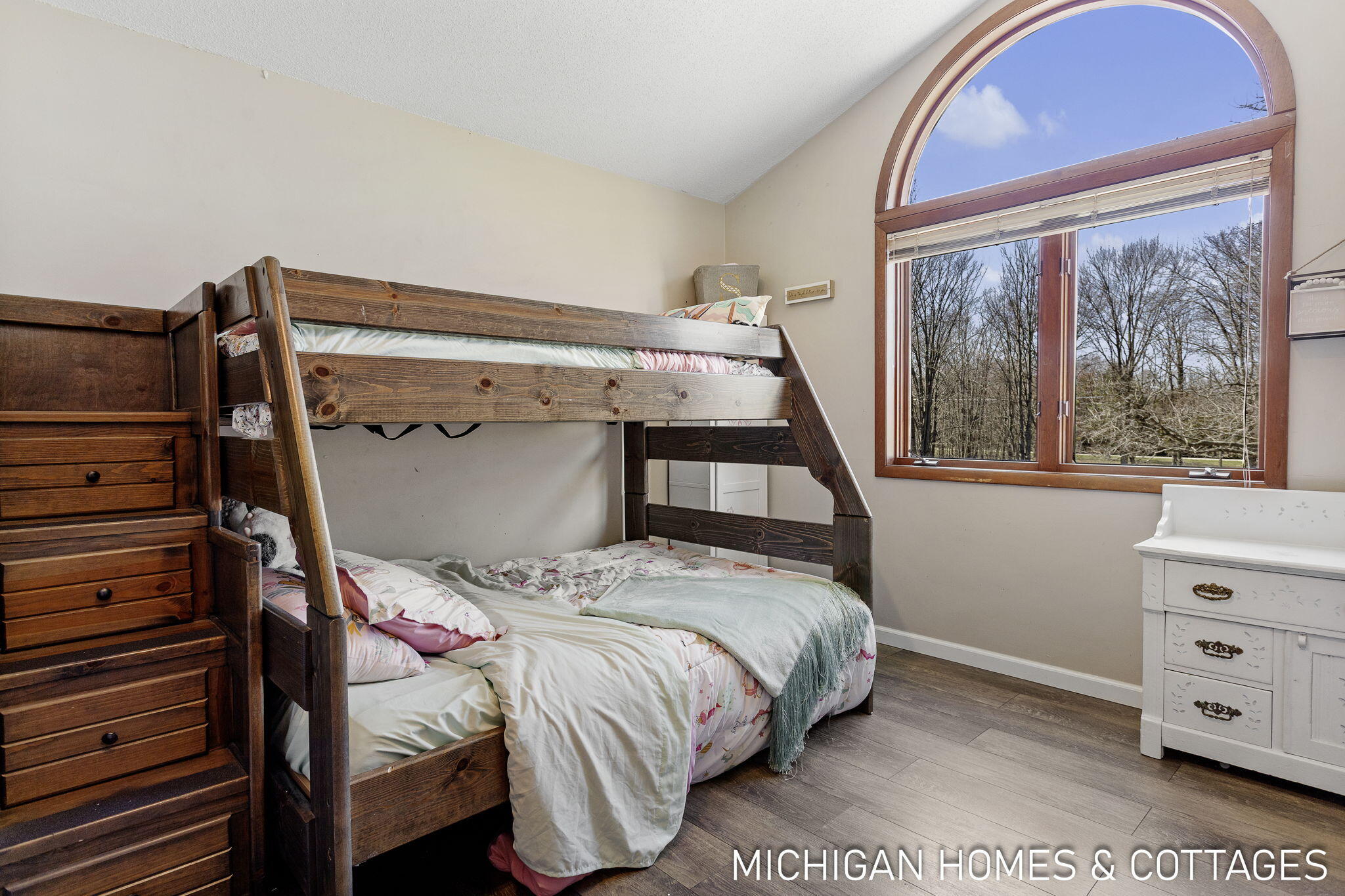 1661 68th Street Fennville MI 49408
