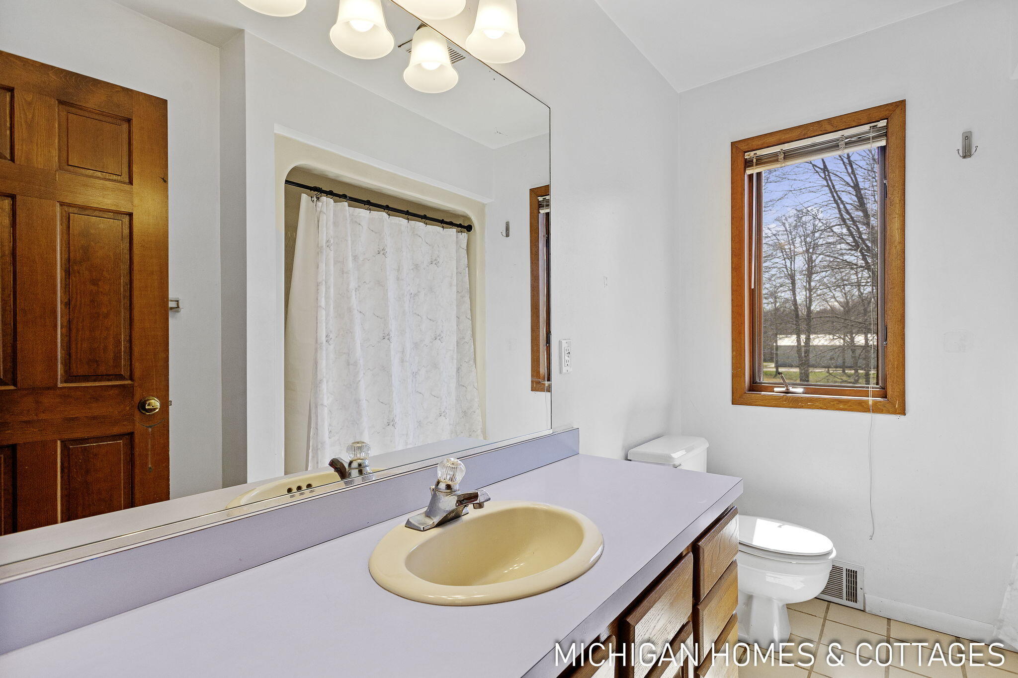 1661 68th Street Fennville MI 49408