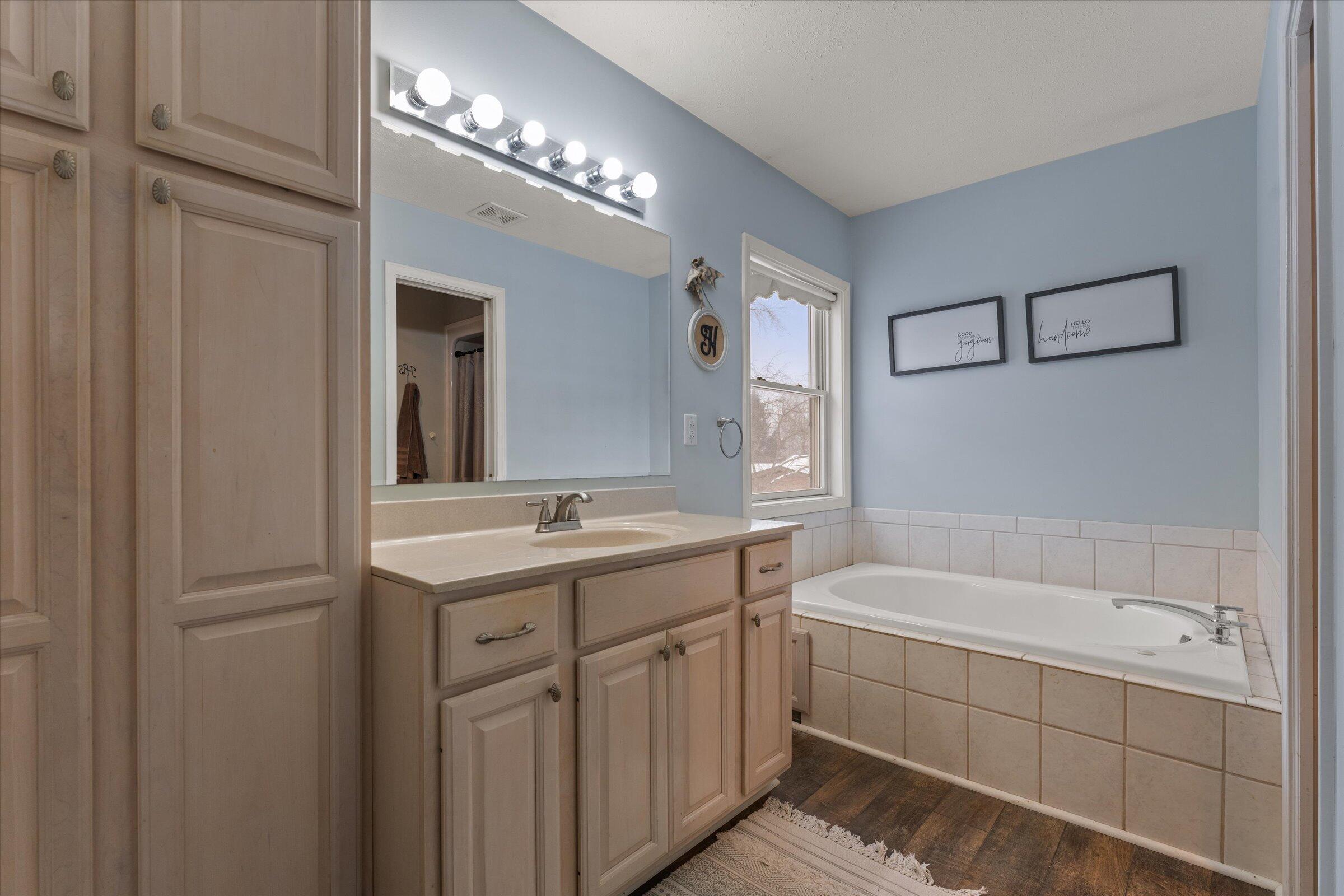 70820 Sunrise Drive Edwardsburg MI 49112
