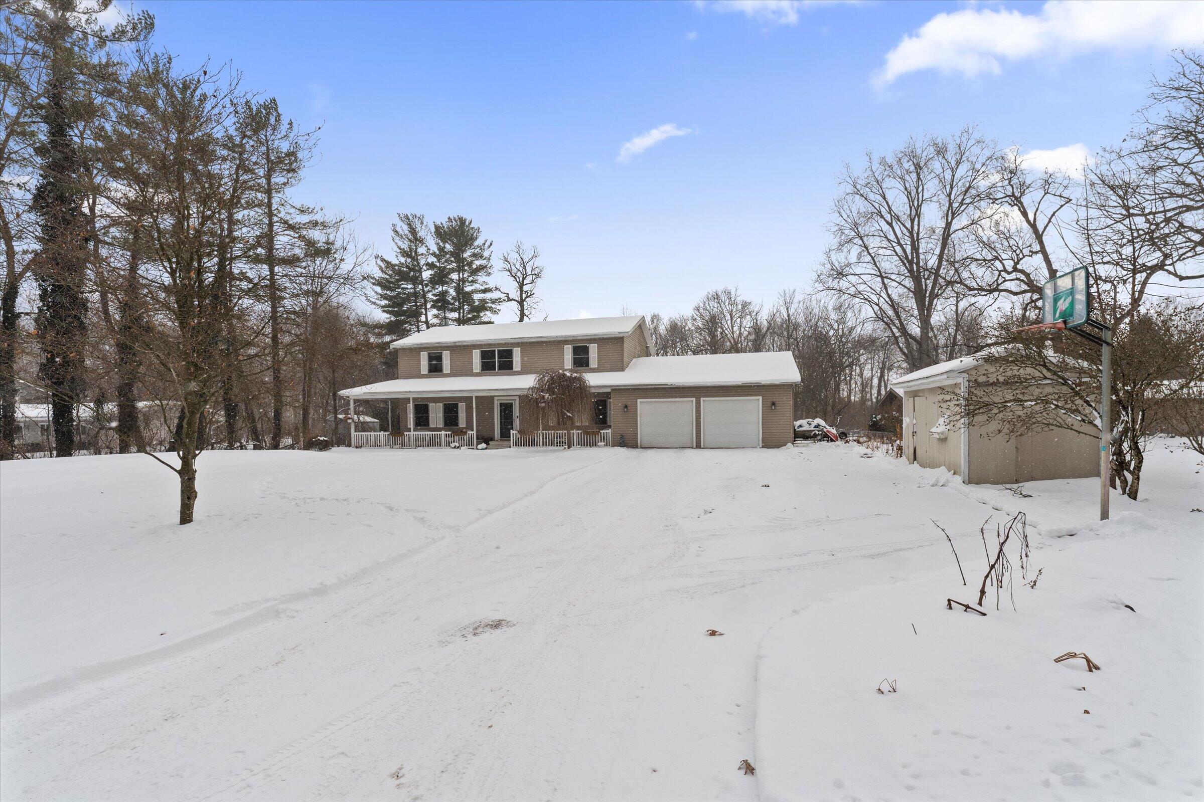 70820 Sunrise Drive Edwardsburg MI 49112