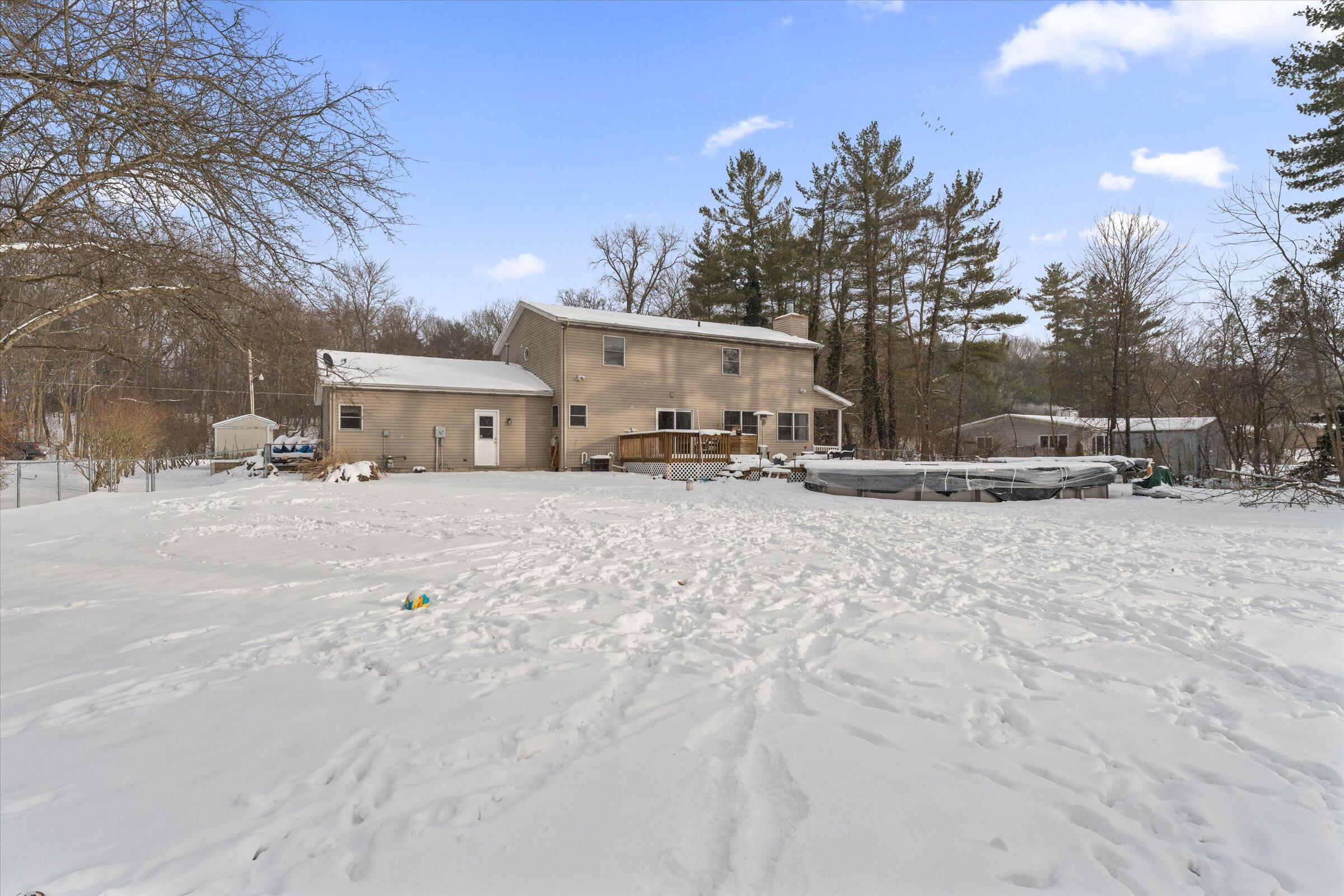 70820 Sunrise Drive Edwardsburg MI 49112