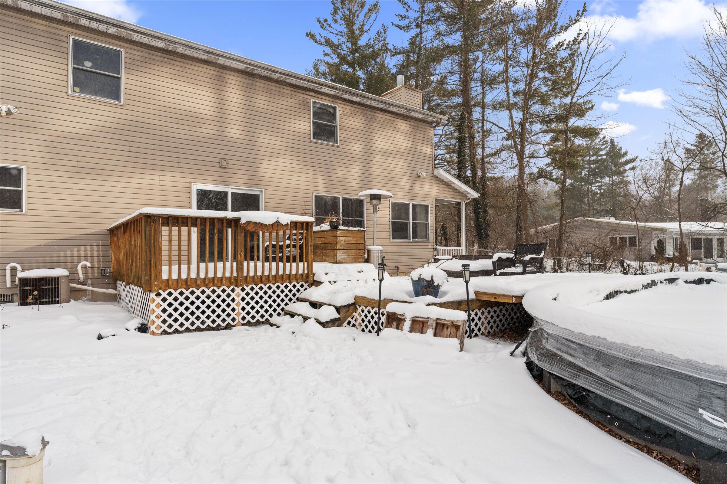 70820 Sunrise Drive Edwardsburg MI 49112