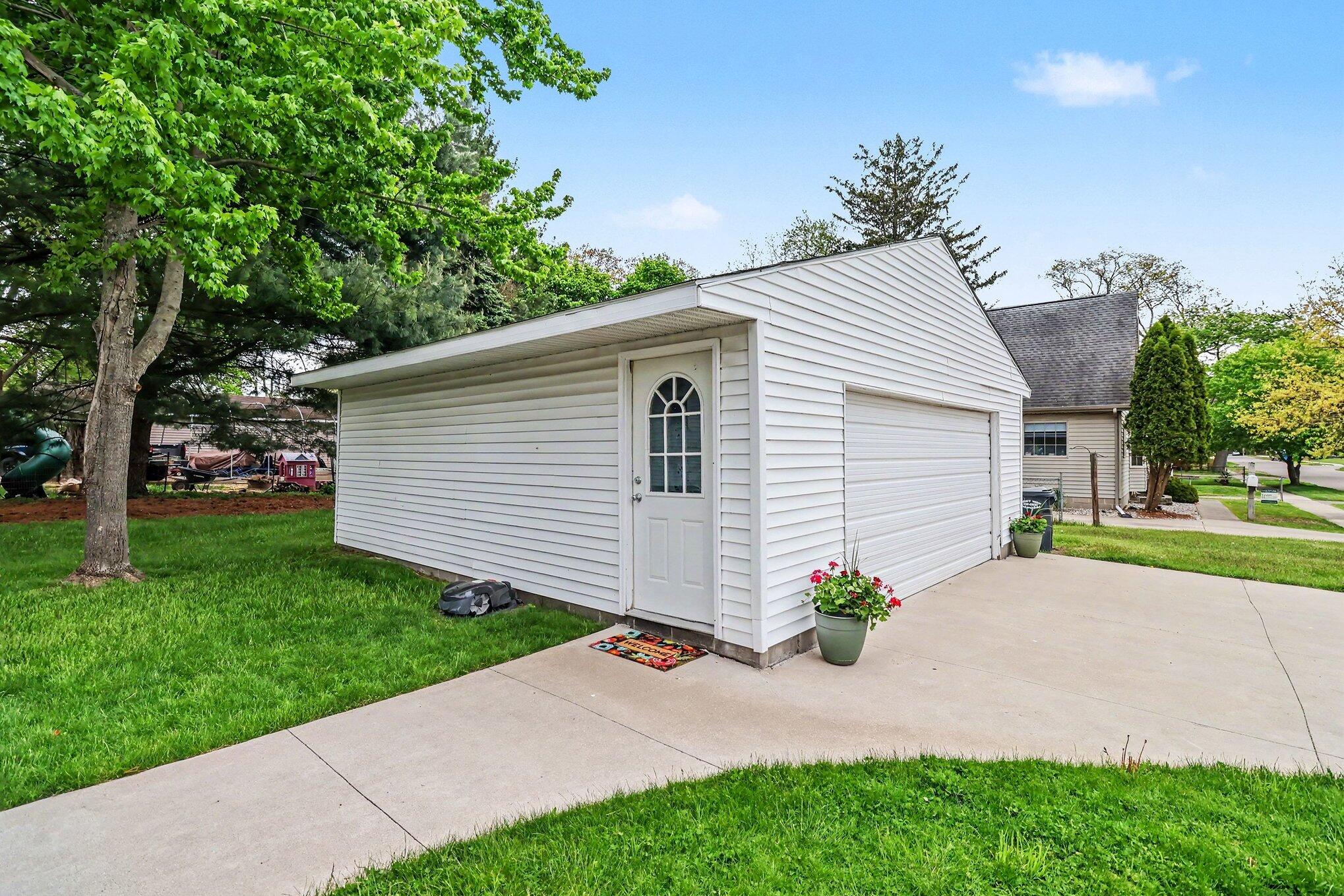 3639 Adams Street Kalamazoo MI 49008