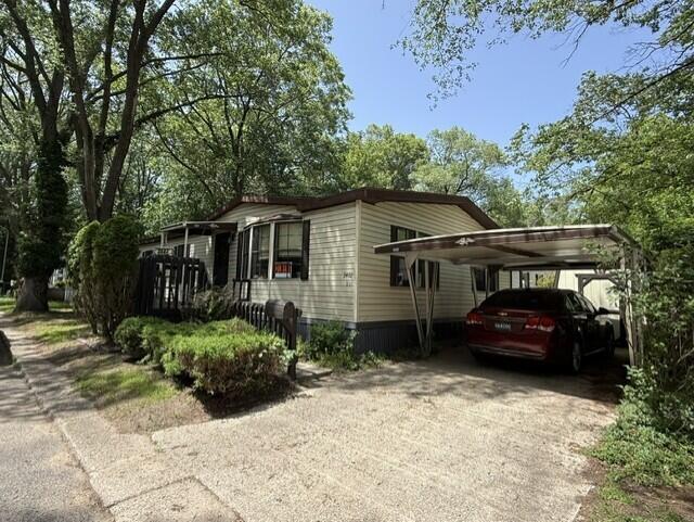 2482 Pembroke Drive Norton Shores MI 49441