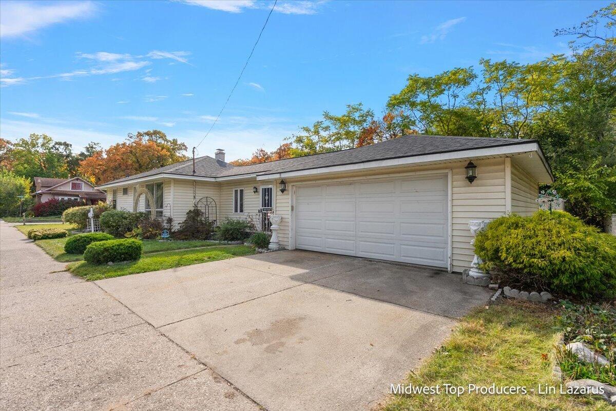 1499 Roberts Street Muskegon MI 49442
