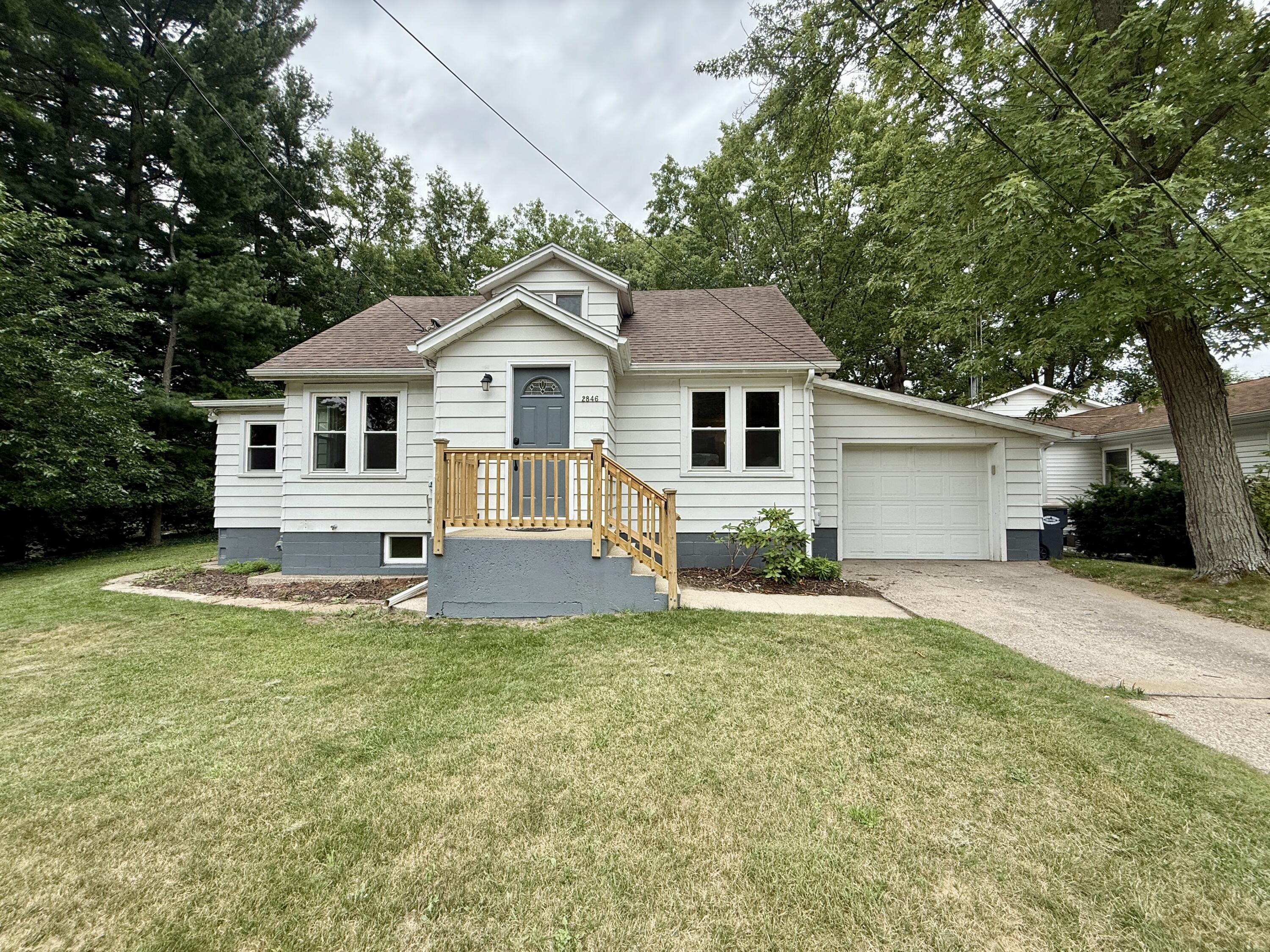 2846 Oak Street Stevensville MI 49127