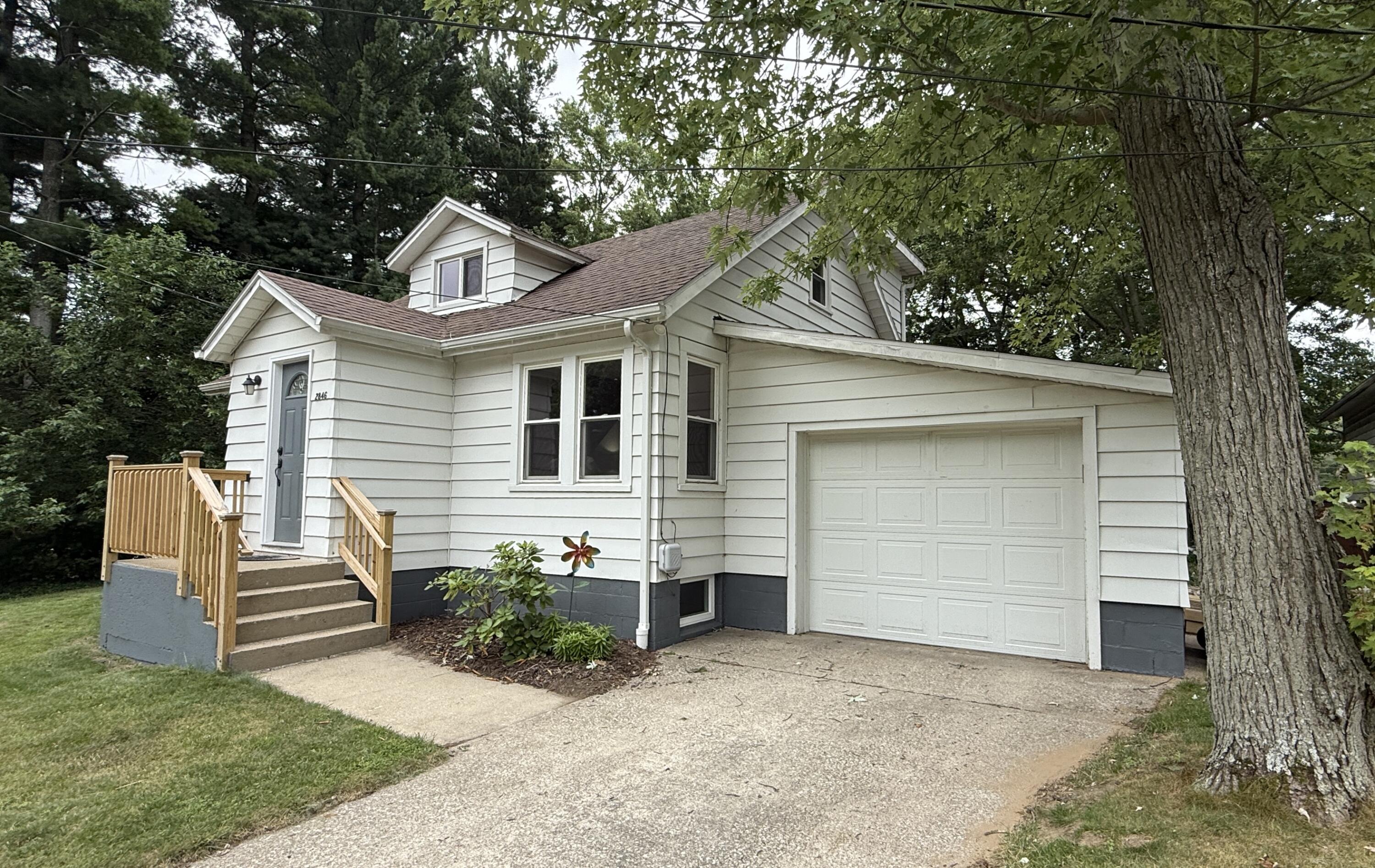 2846 Oak Street Stevensville MI 49127