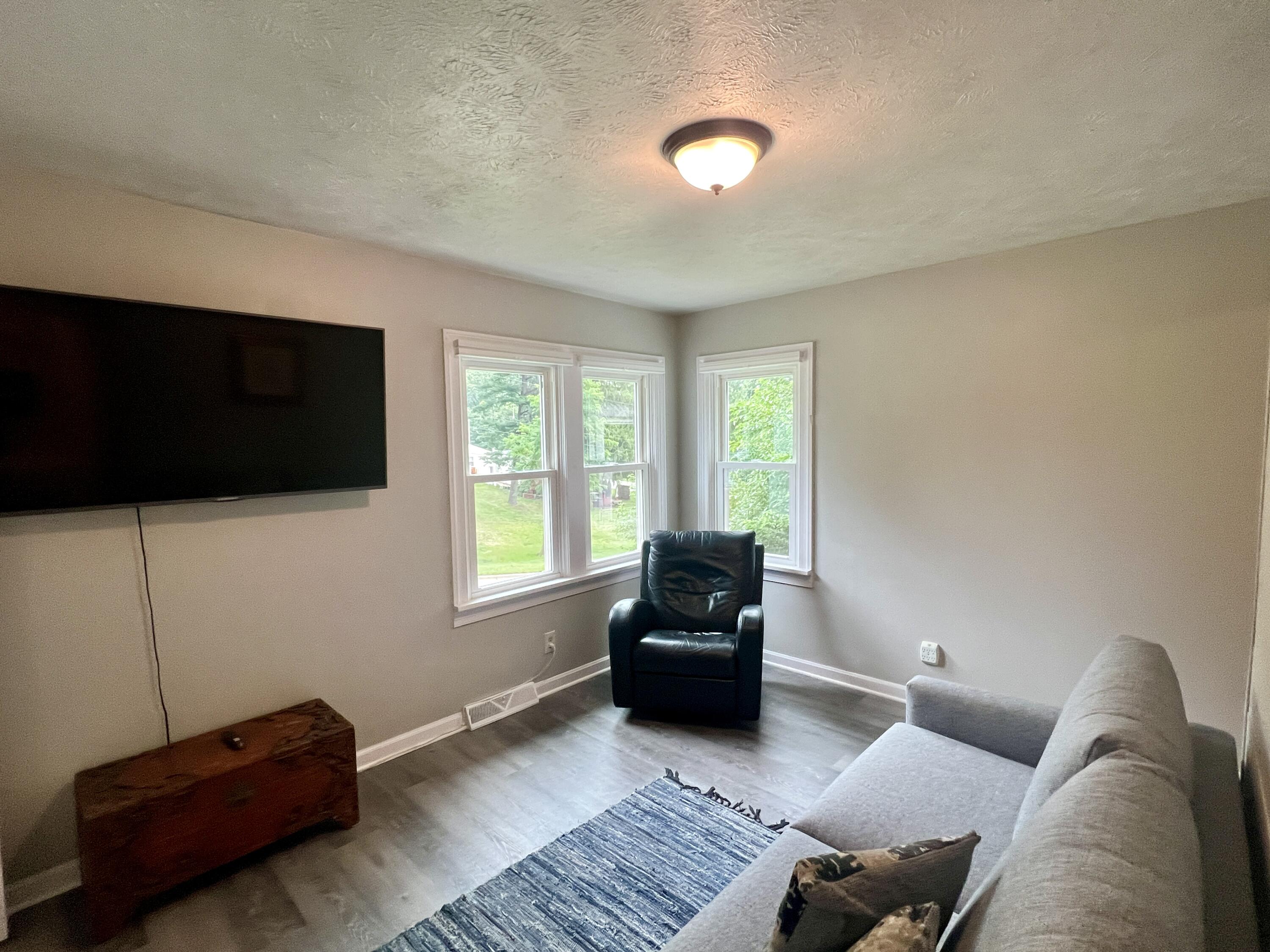2846 Oak Street Stevensville MI 49127
