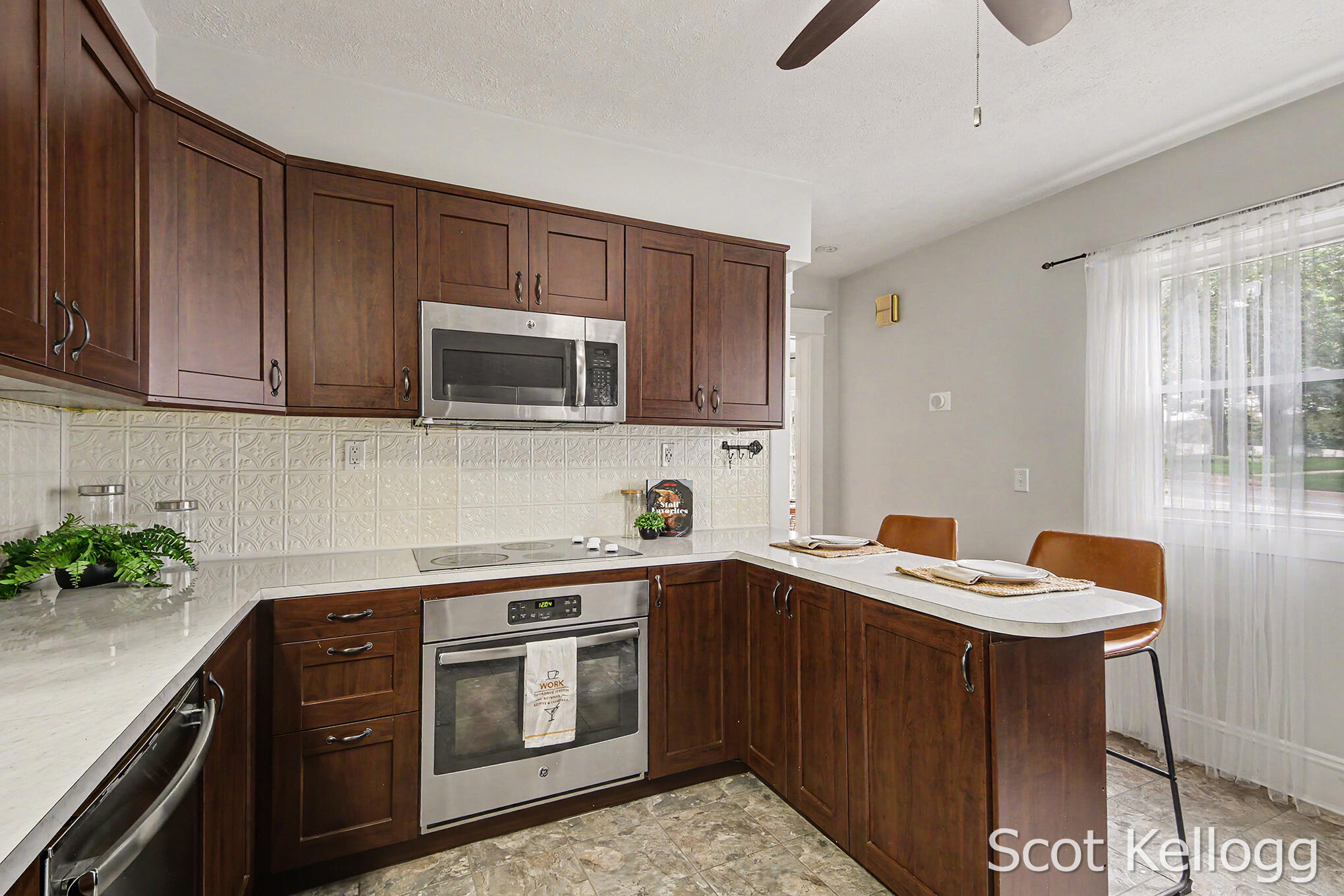 1800 Boston Street SE Grand Rapids MI 49506