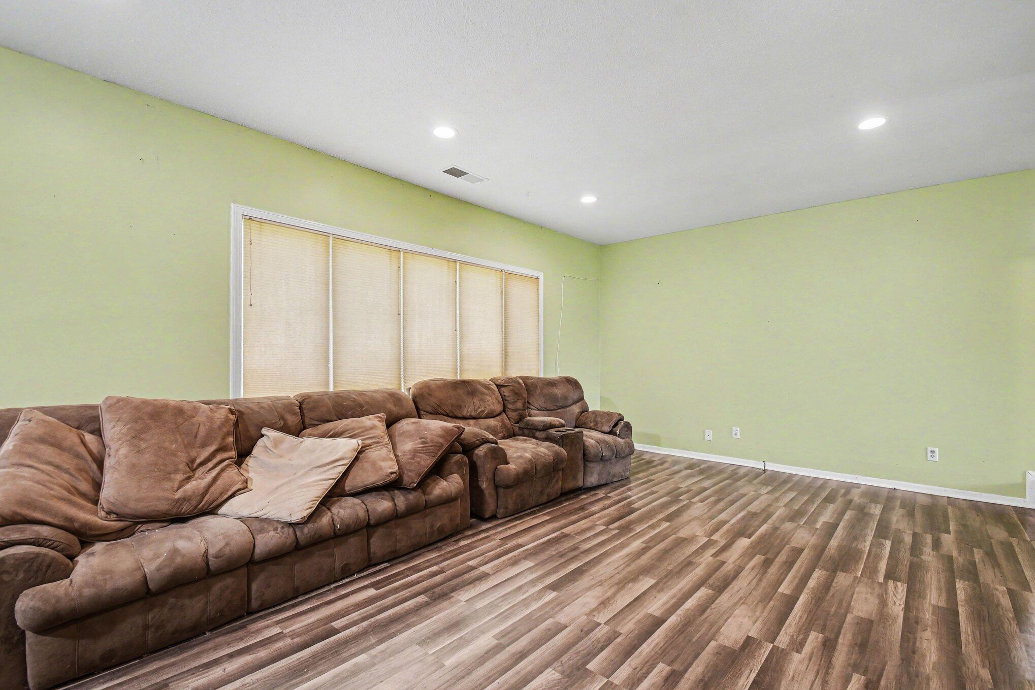 5564 Newton Avenue Coloma MI 49038