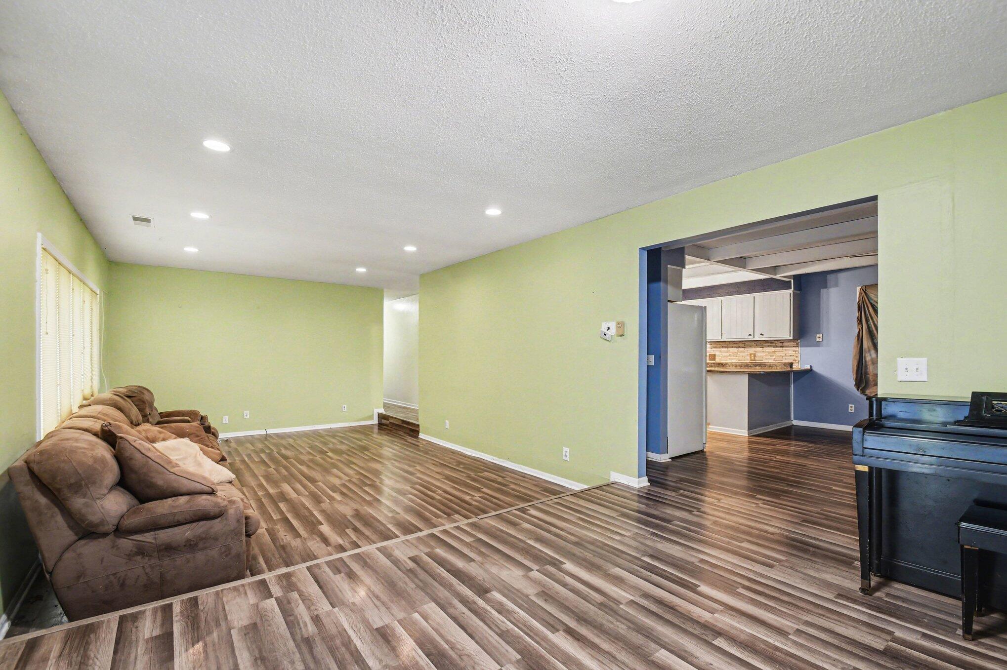 5564 Newton Avenue Coloma MI 49038