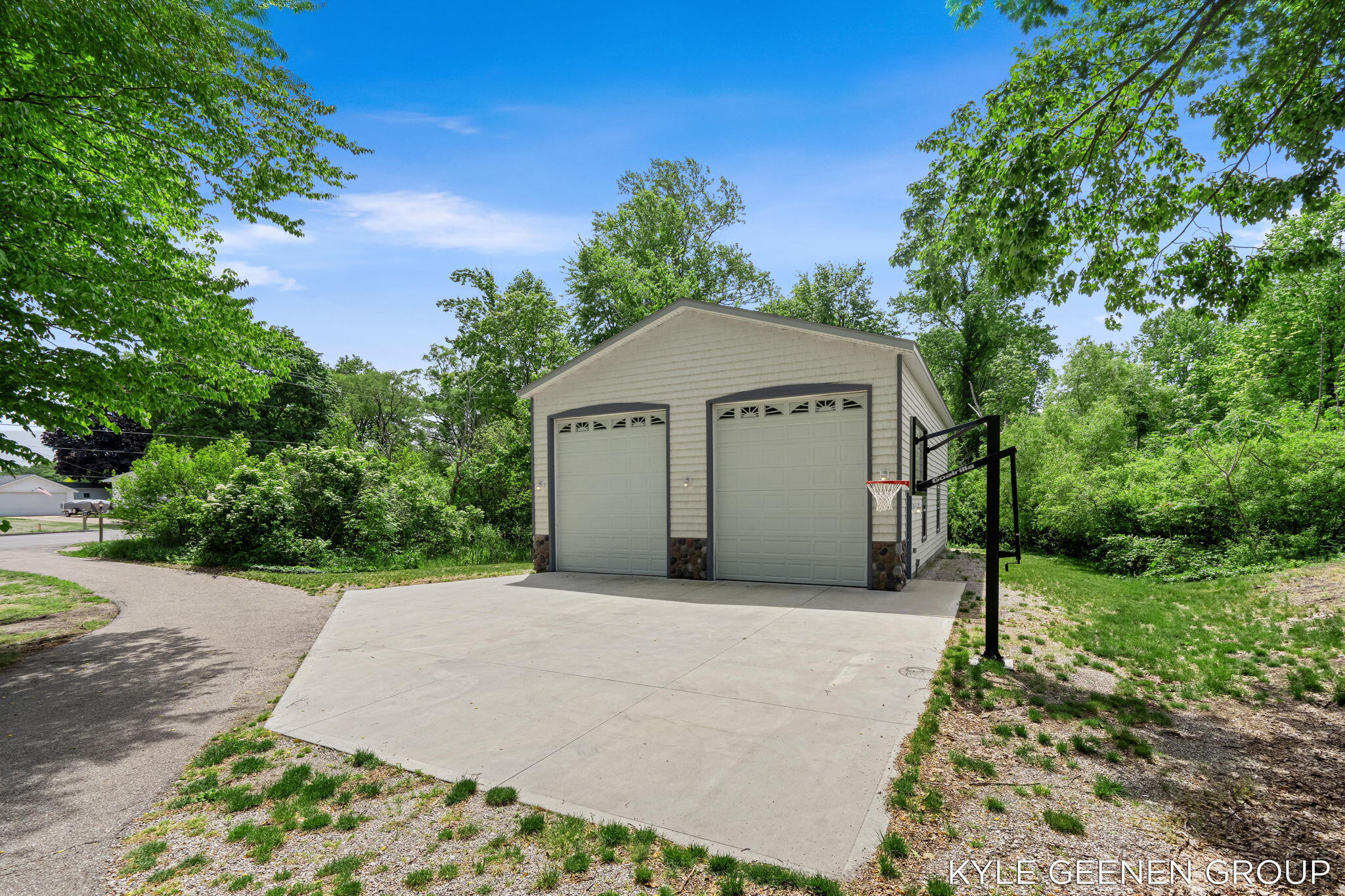 4742 64th Street Holland MI 49423