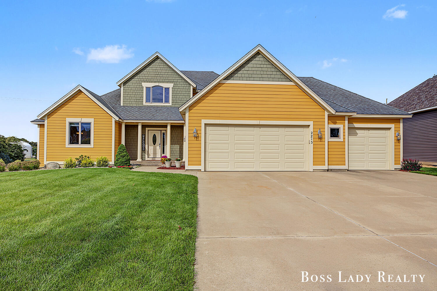 2213 N Bristol Street Holland MI 49424
