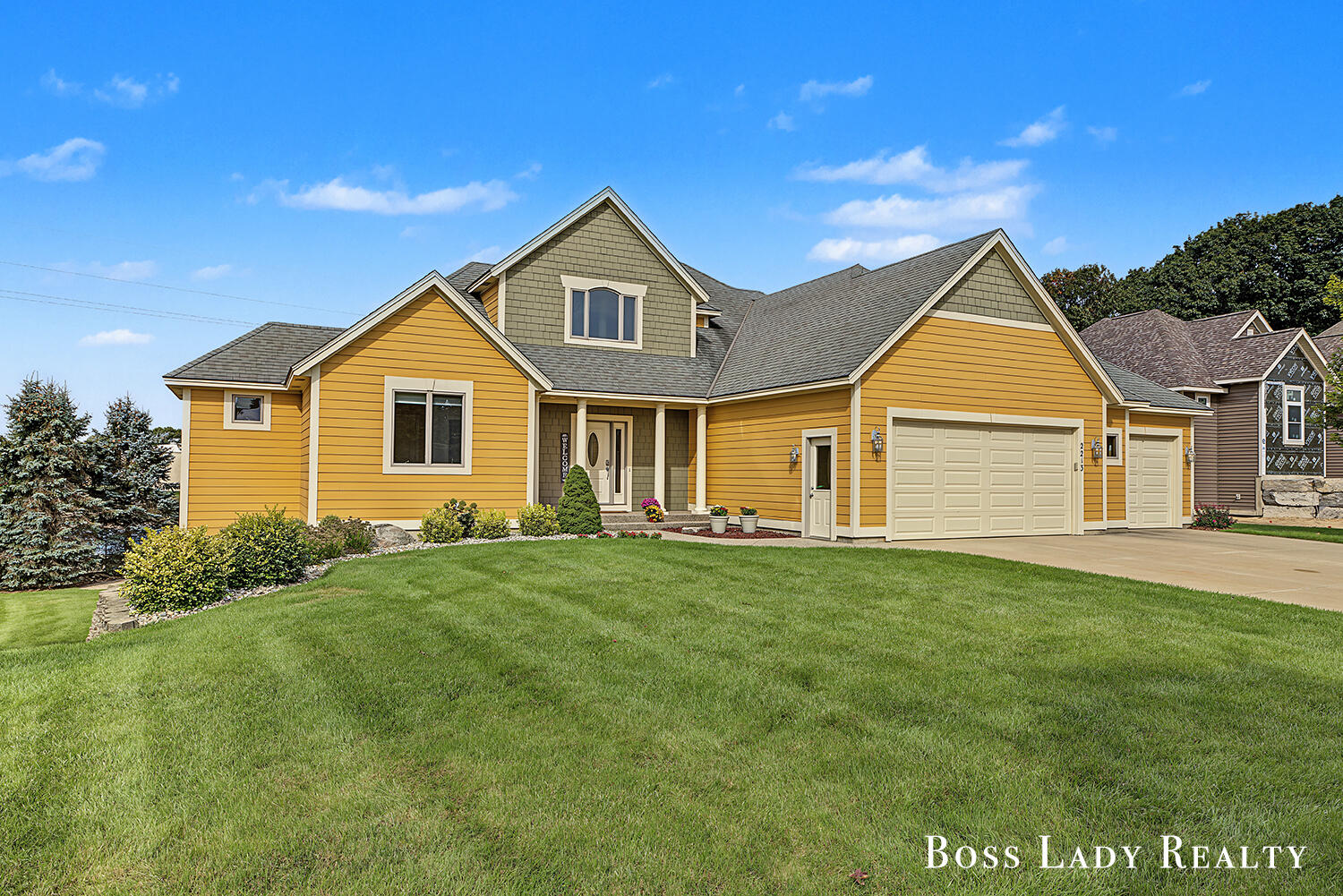 2213 N Bristol Street Holland MI 49424