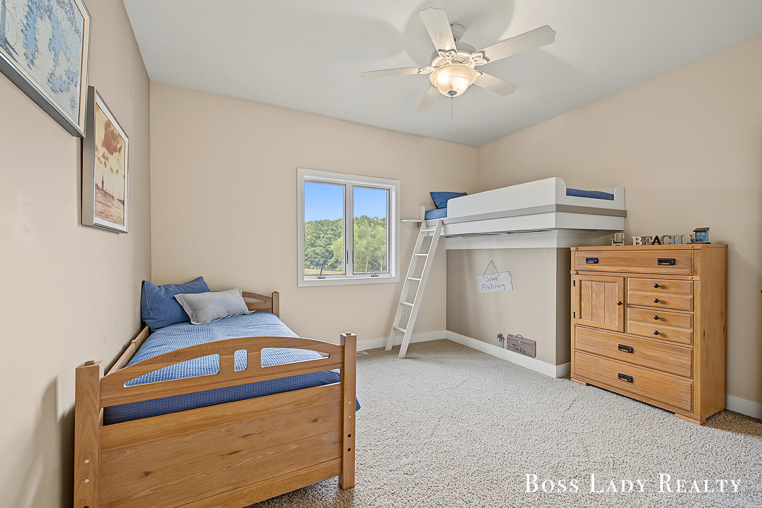2213 N Bristol Street Holland MI 49424