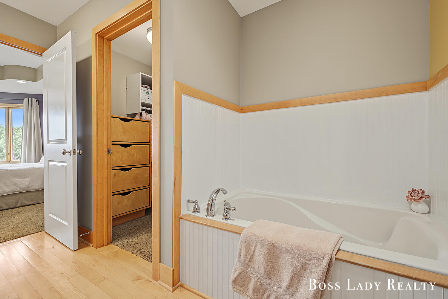 2213 N Bristol Street Holland MI 49424