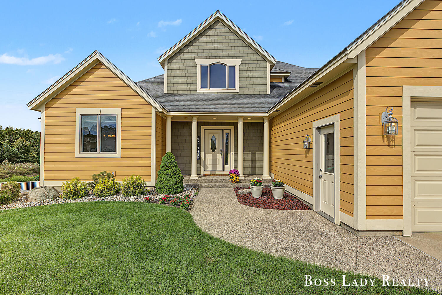 2213 N Bristol Street Holland MI 49424