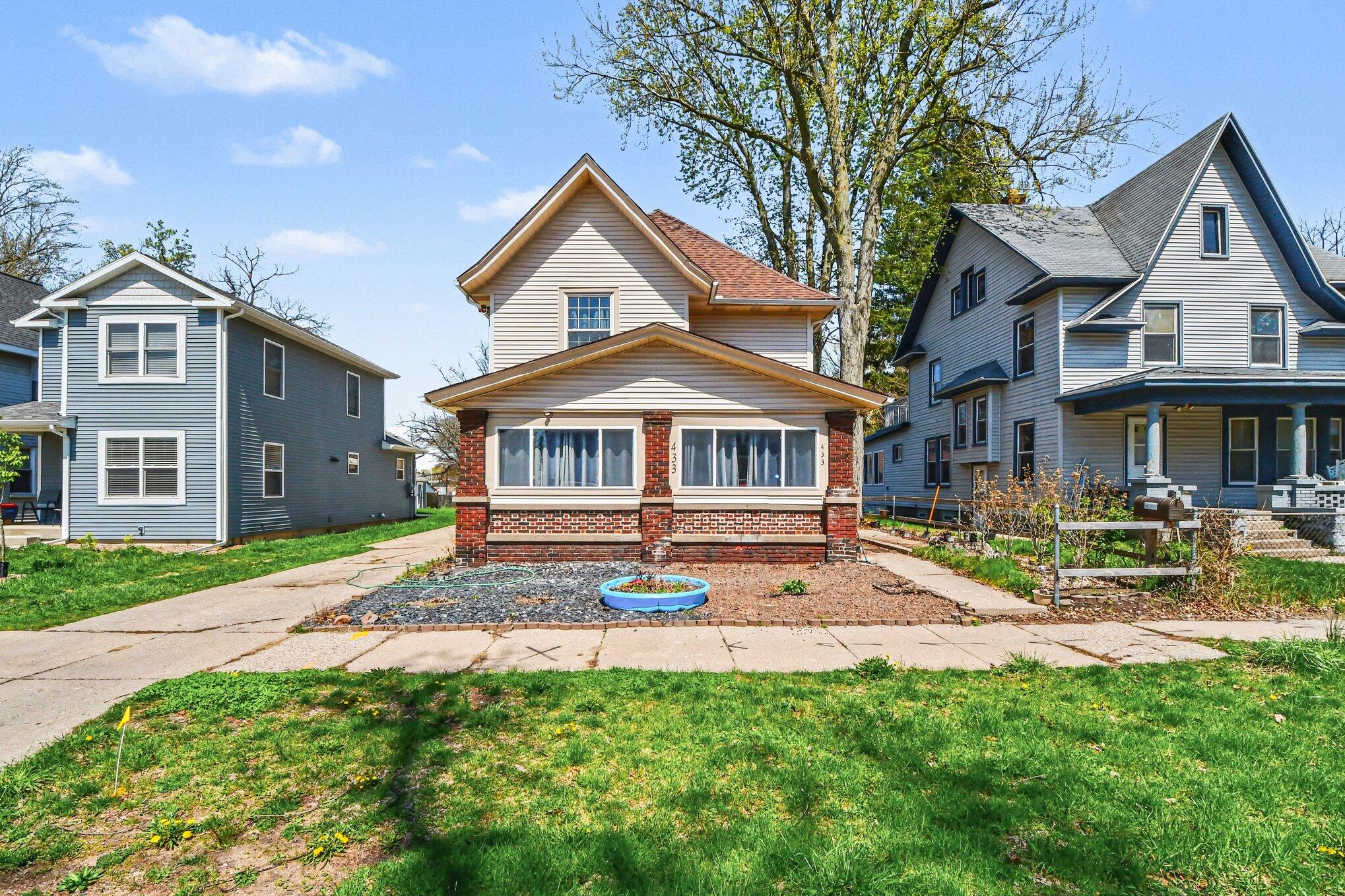 433 Adams Street SE Grand Rapids MI 49507